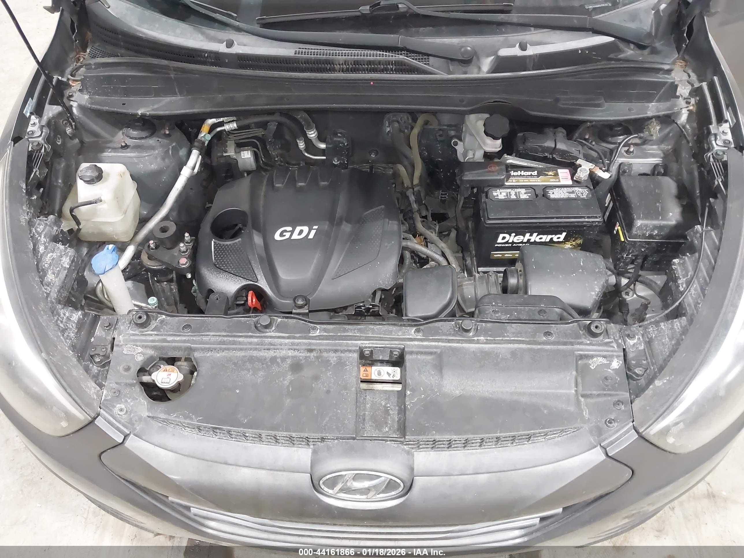 HYUNDAI TUCSON image 10