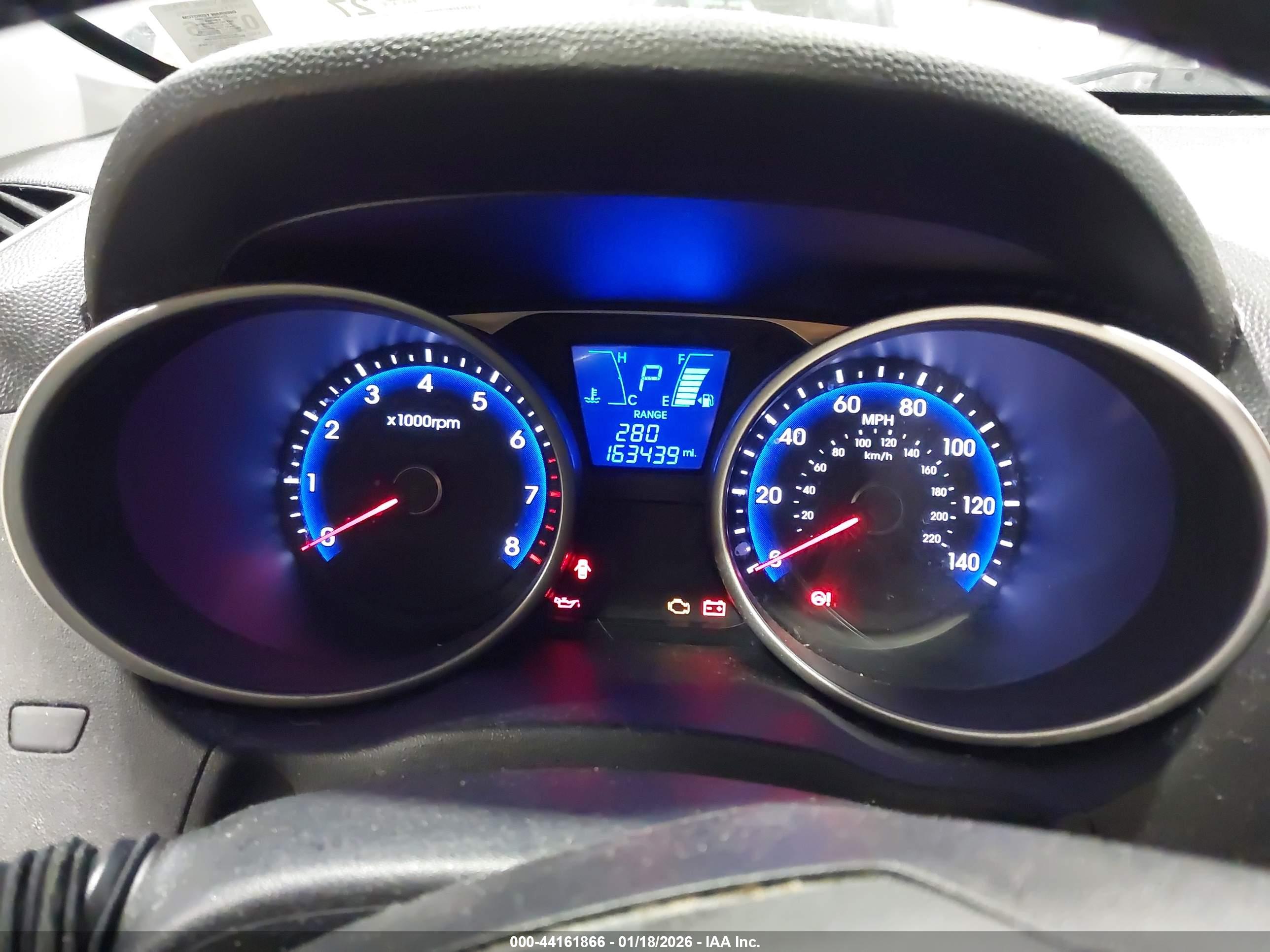 HYUNDAI TUCSON image 7