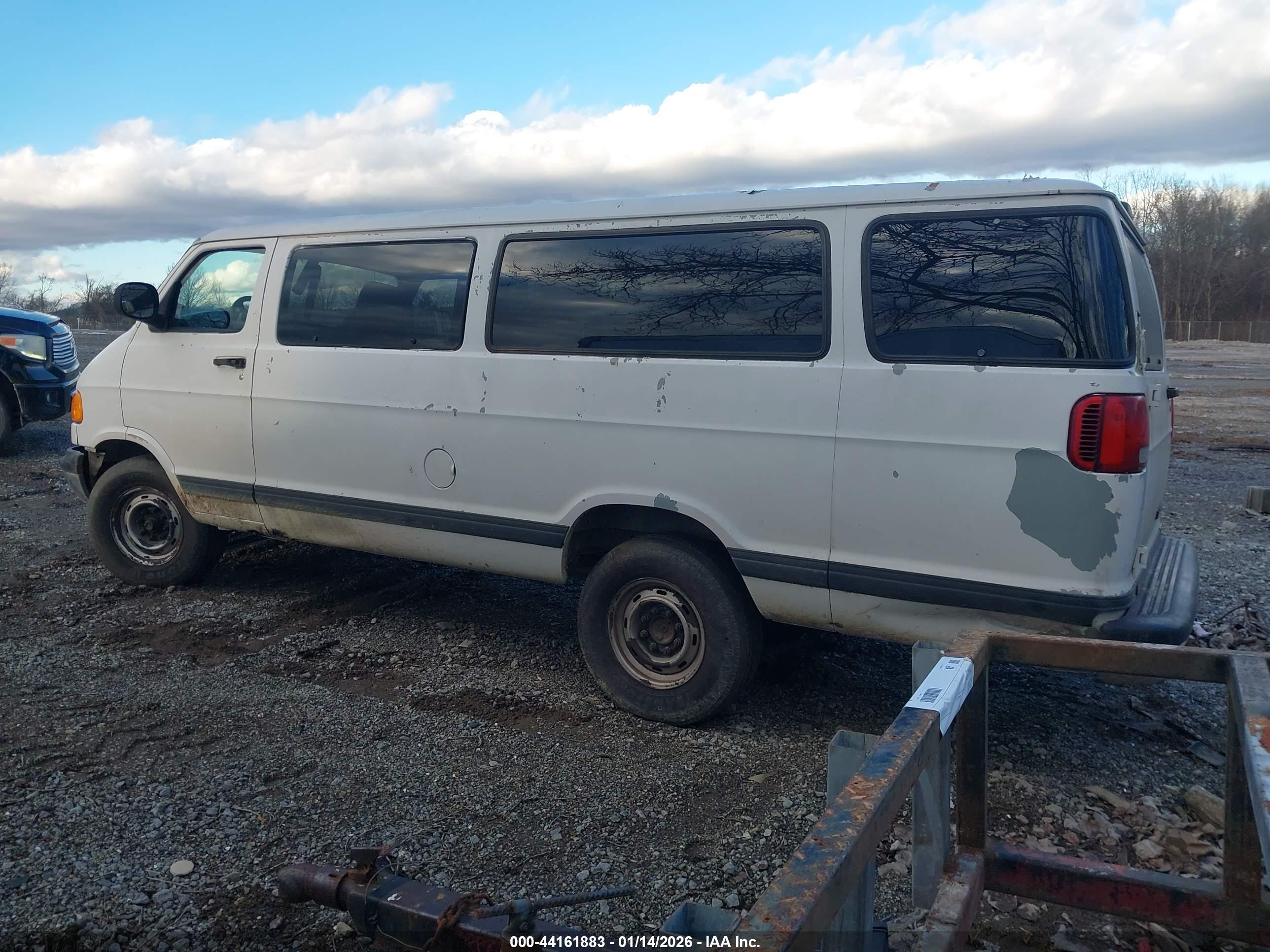 DODGE RAM image 3