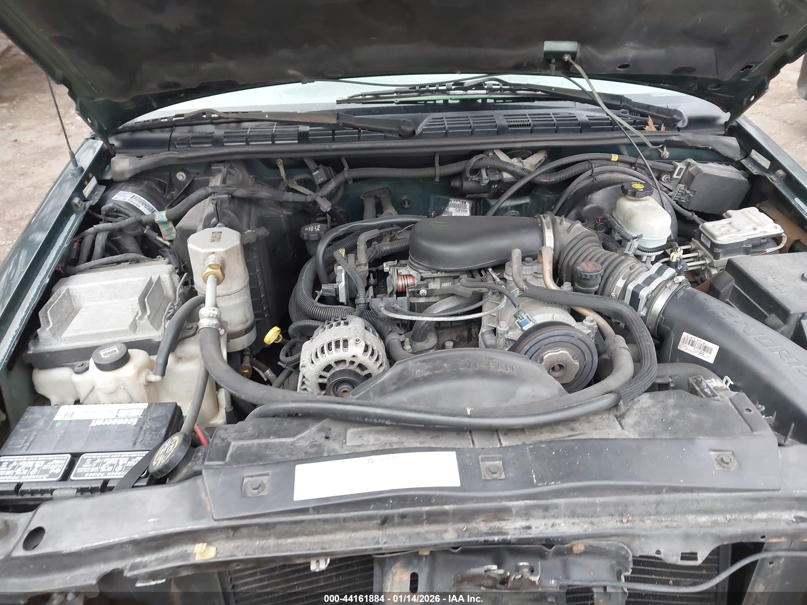 CHEVROLET BLAZER image 10