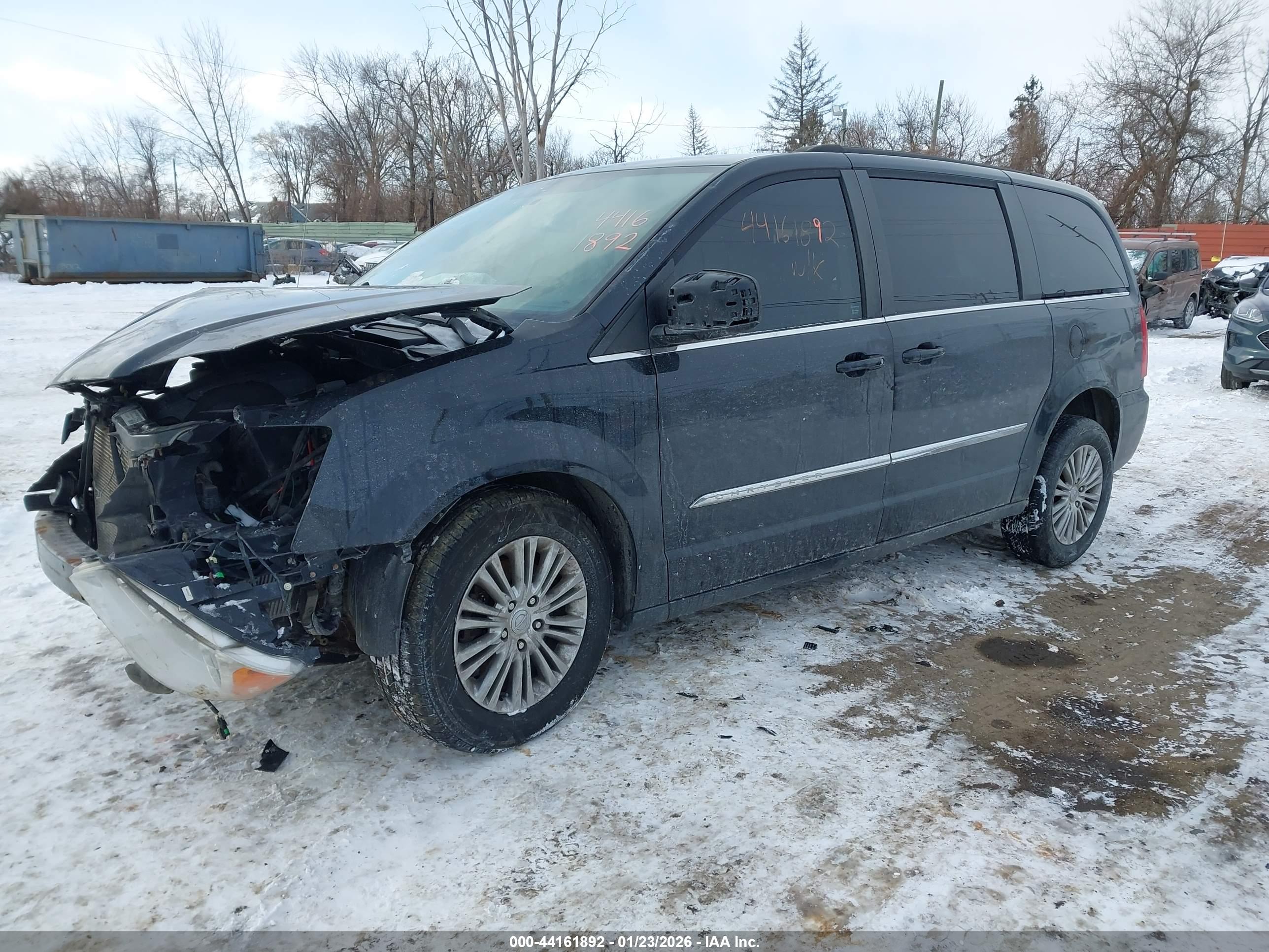 CHRYSLER TOWN image 2