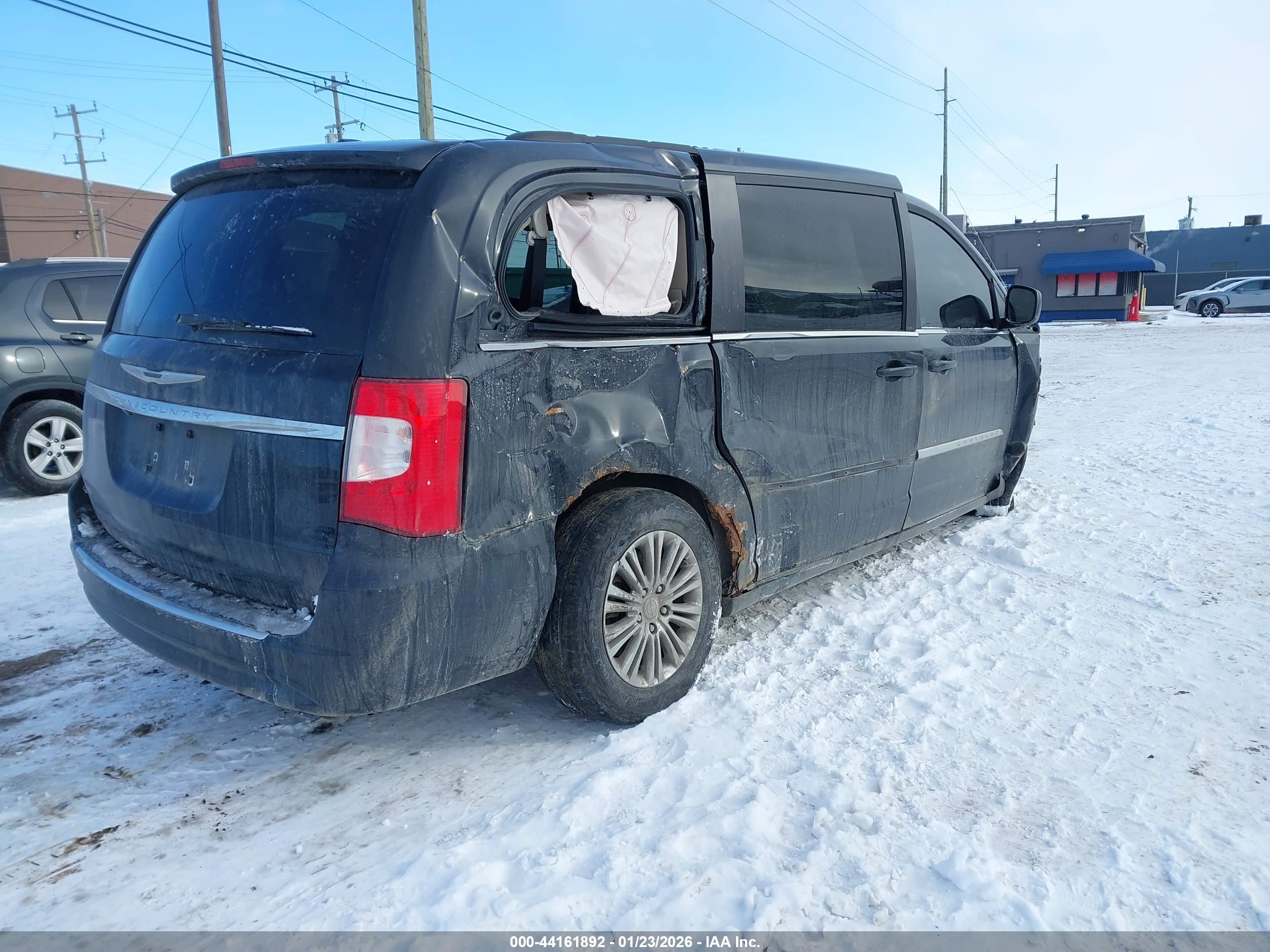CHRYSLER TOWN image 4