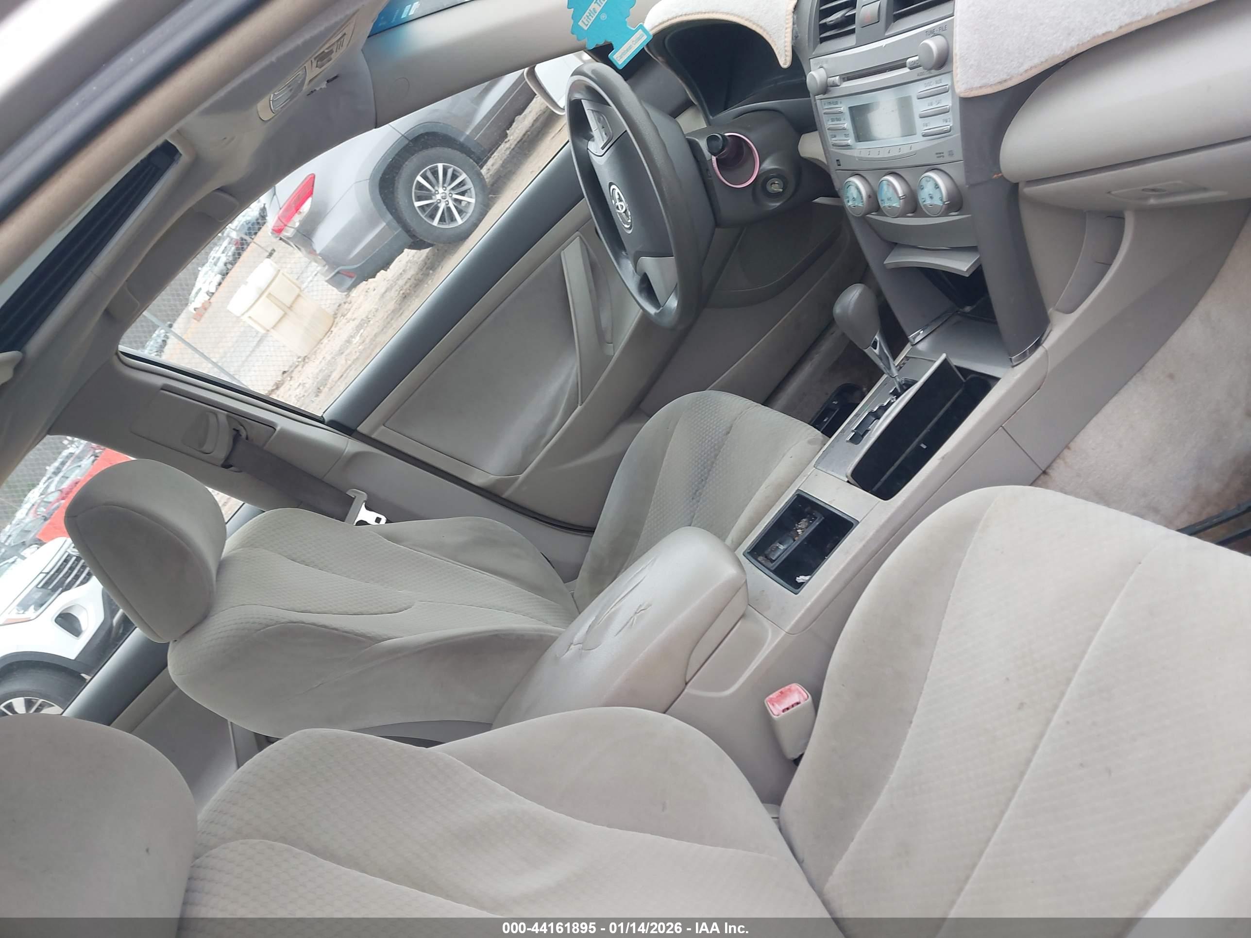 TOYOTA CAMRY image 5