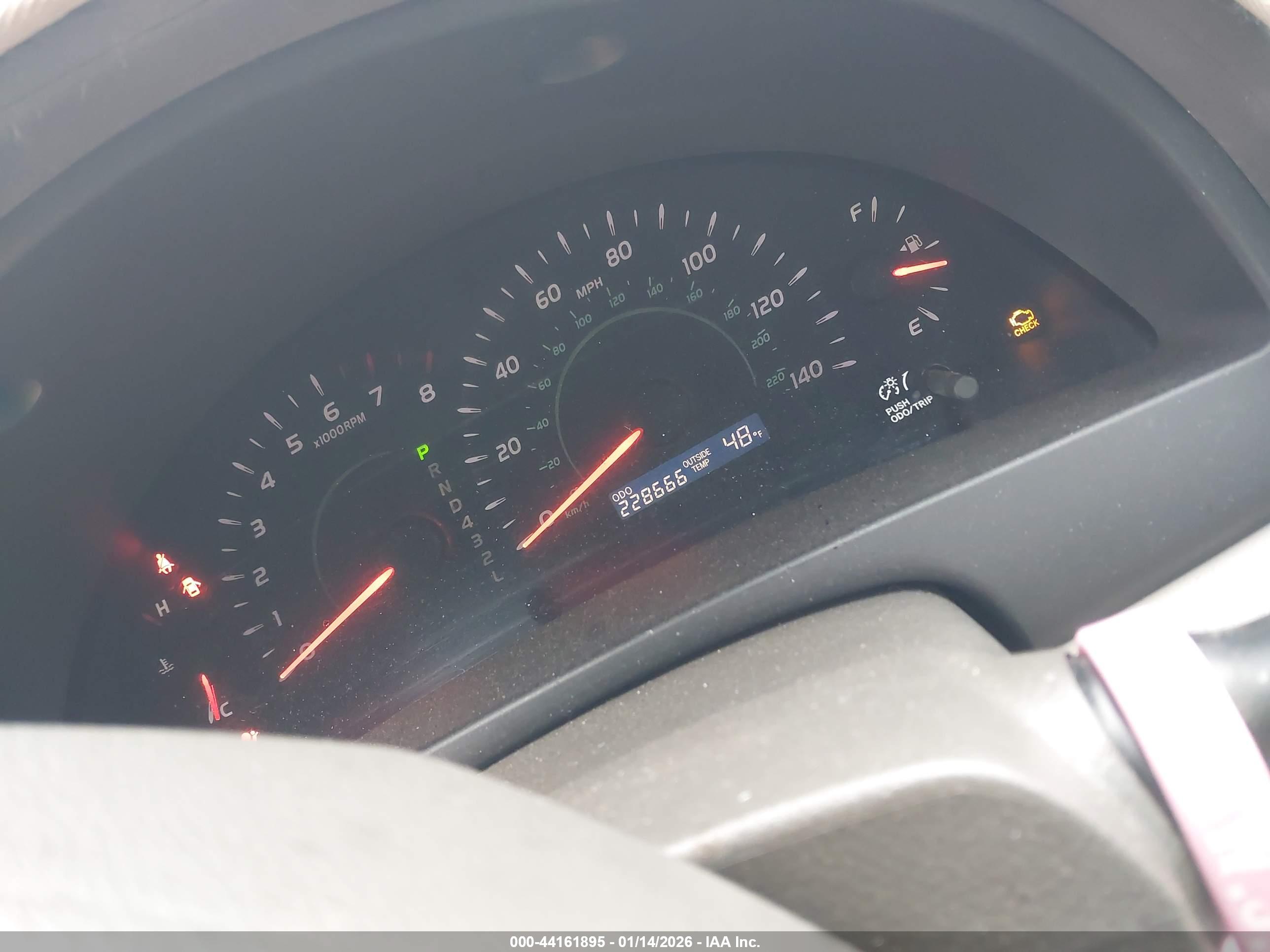 TOYOTA CAMRY image 7