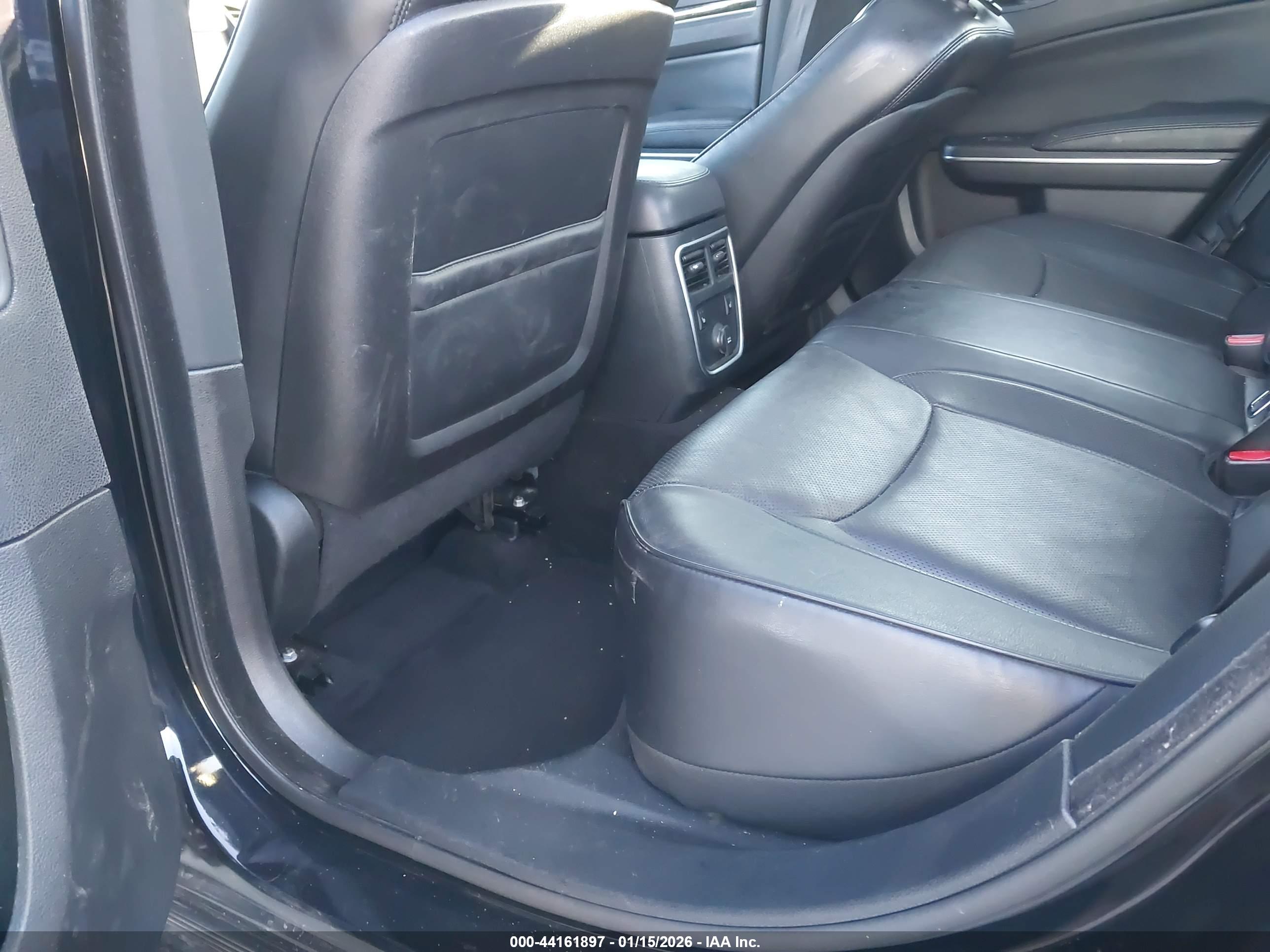 CHRYSLER 300C image 8