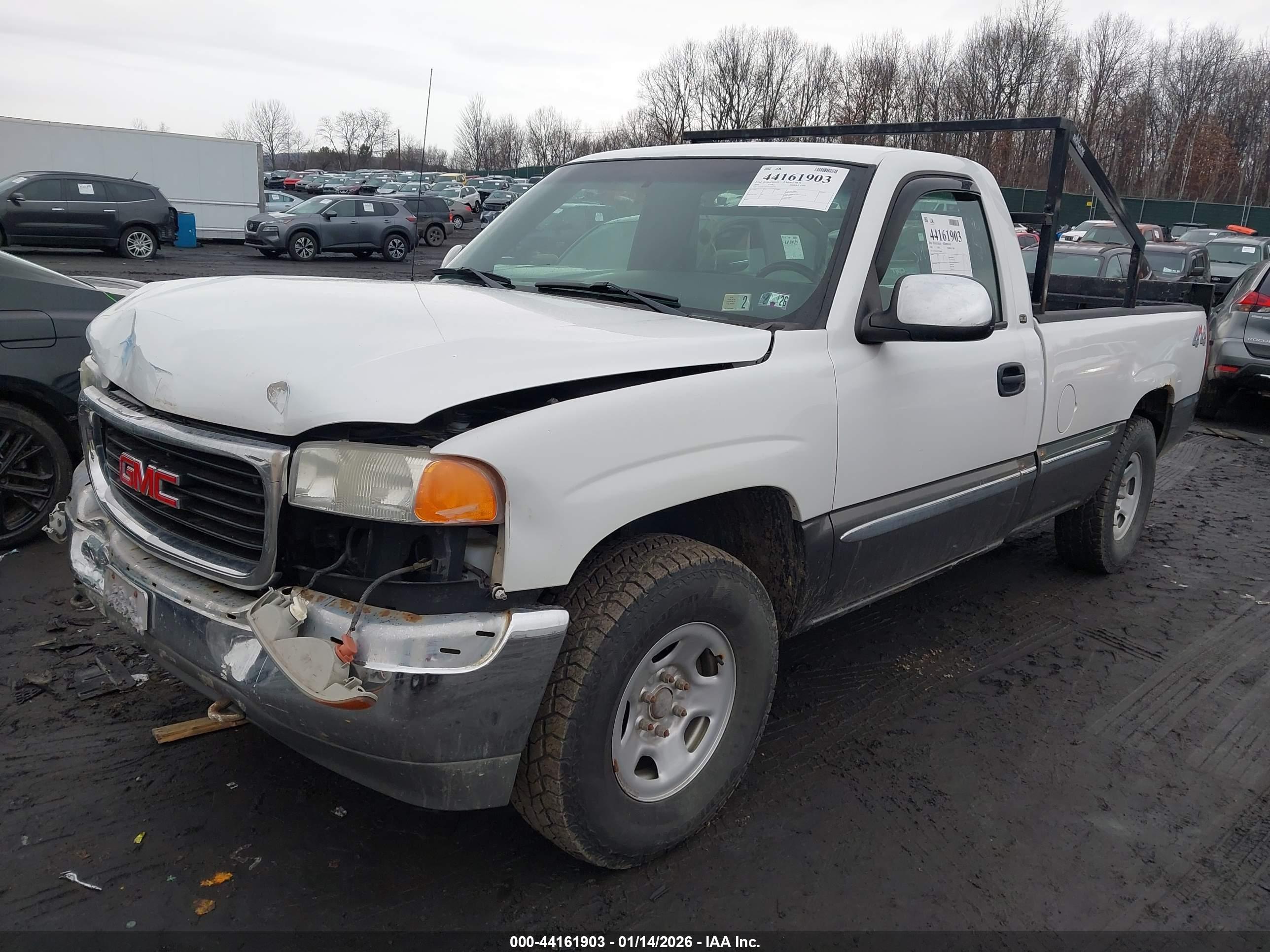 GMC SIERRA image 2