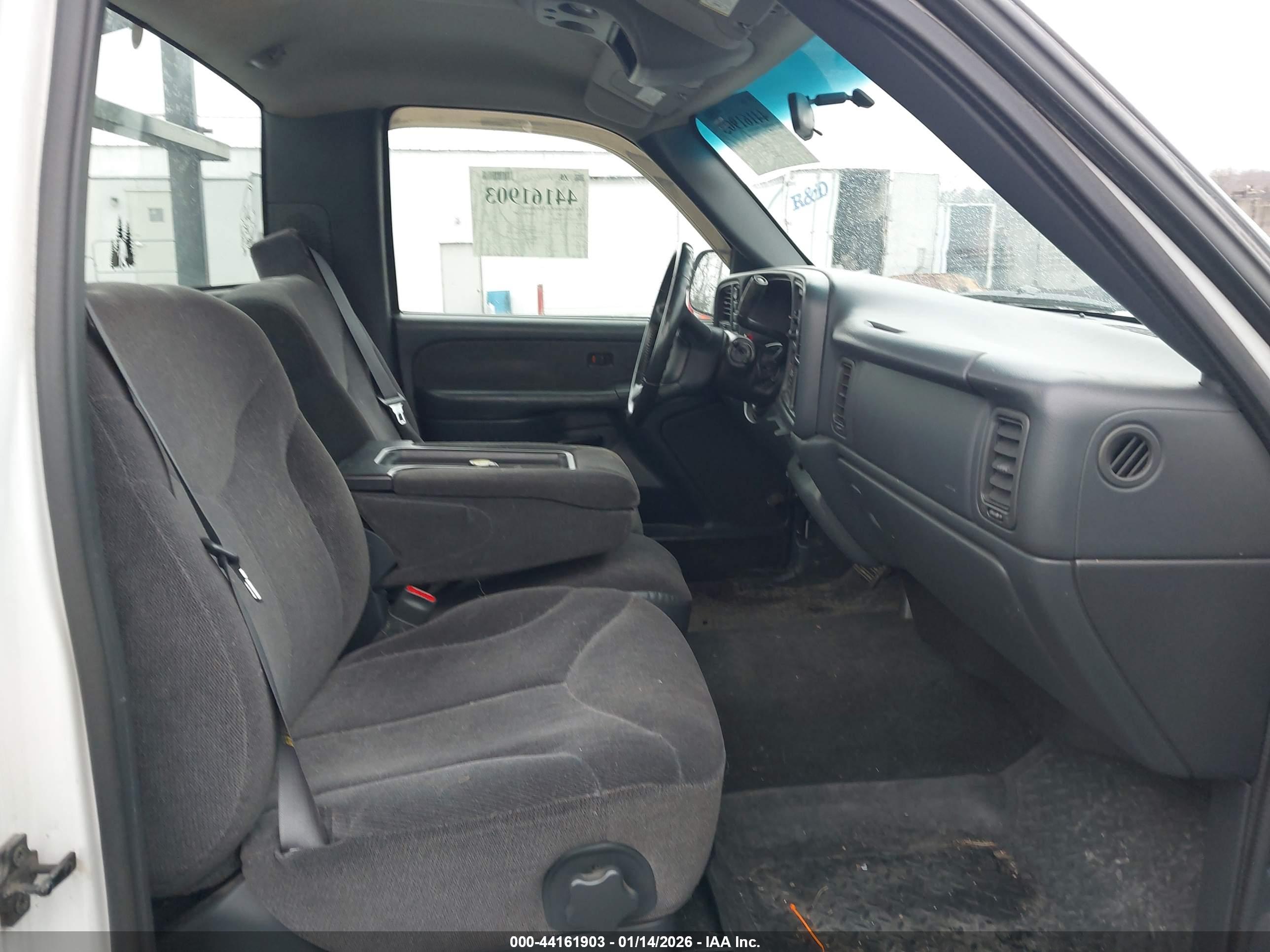 GMC SIERRA image 5