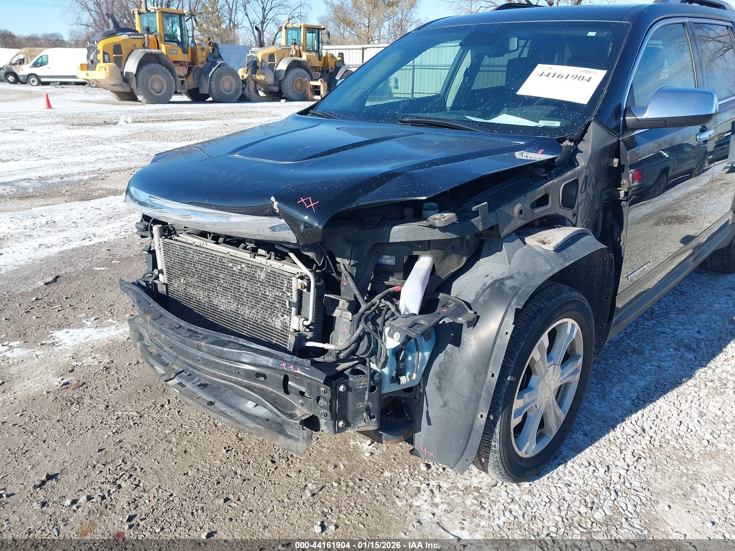 GMC TERRAIN image 6