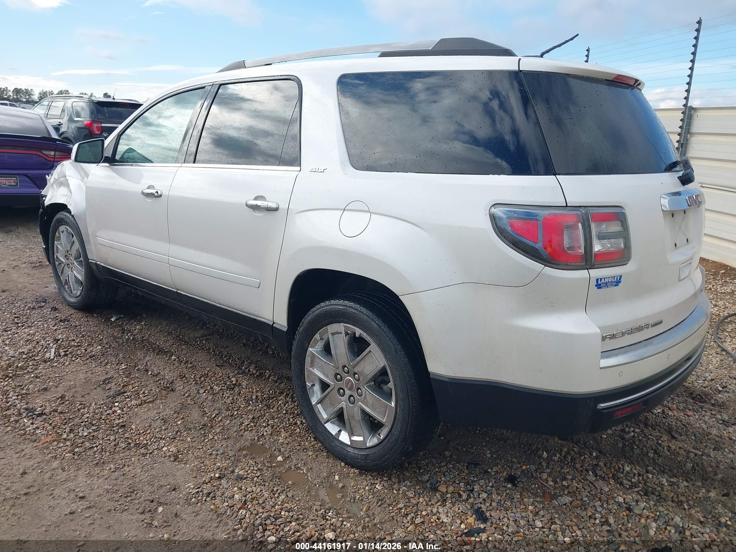 GMC ACADIA image 3
