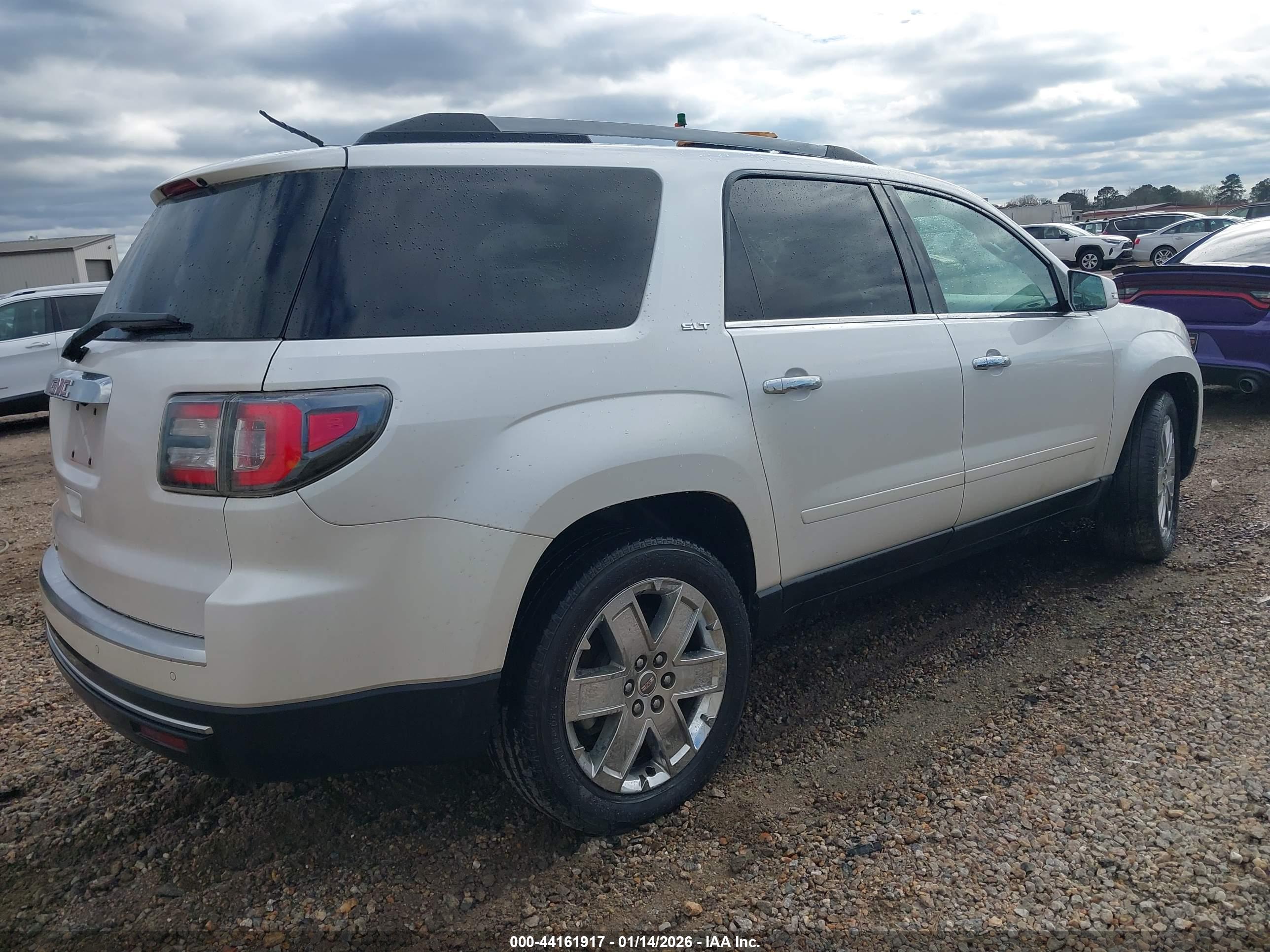 GMC ACADIA image 4