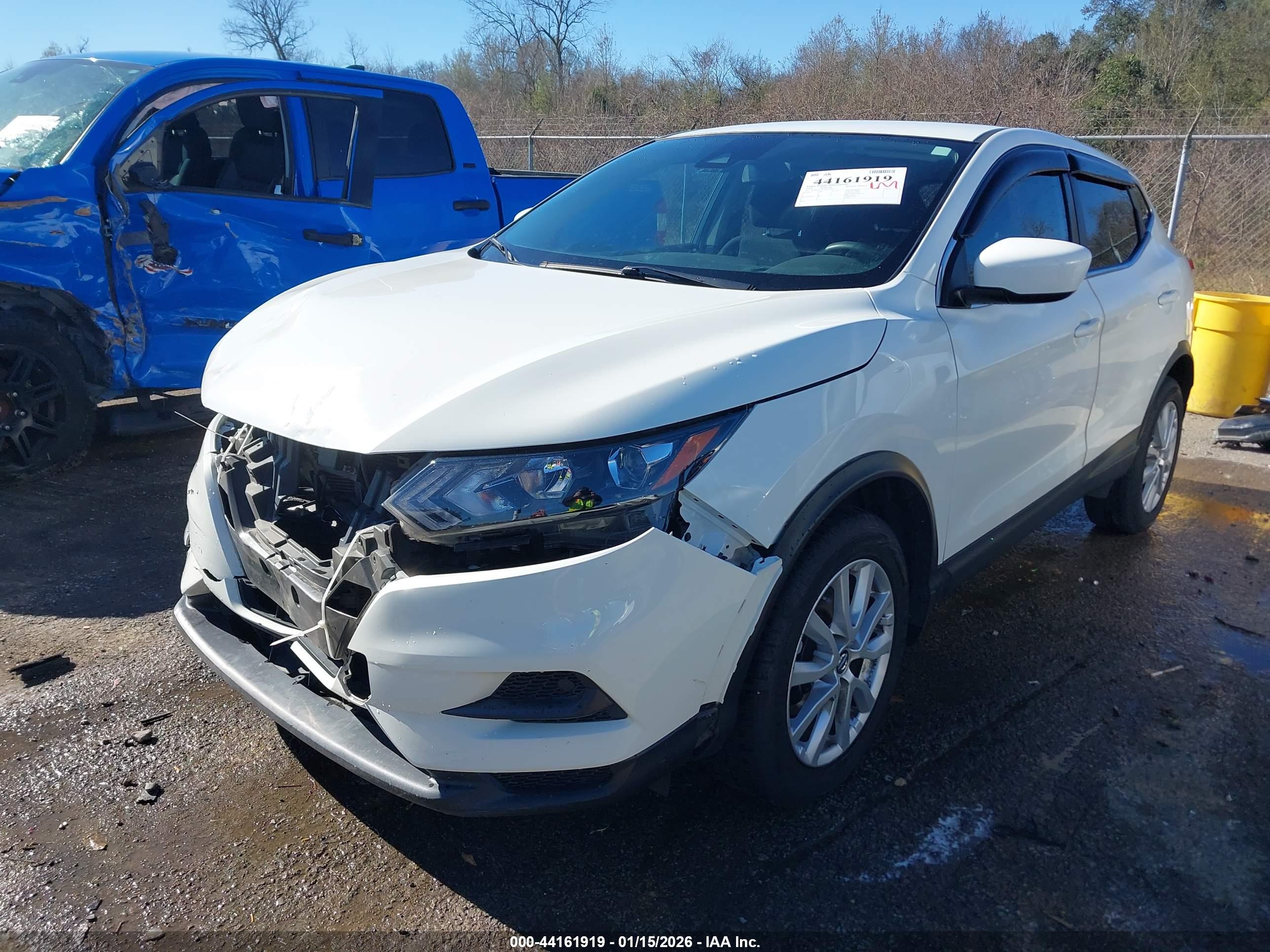 NISSAN ROGUE image 2