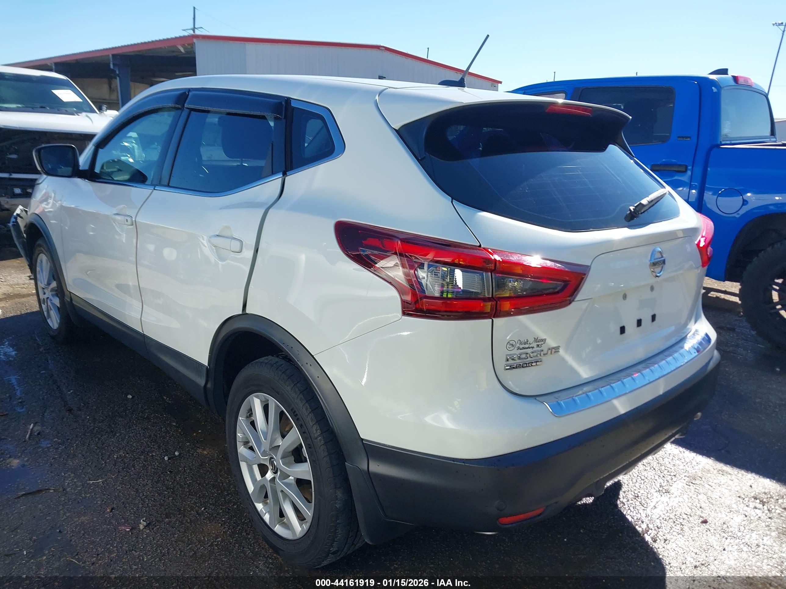 NISSAN ROGUE image 3