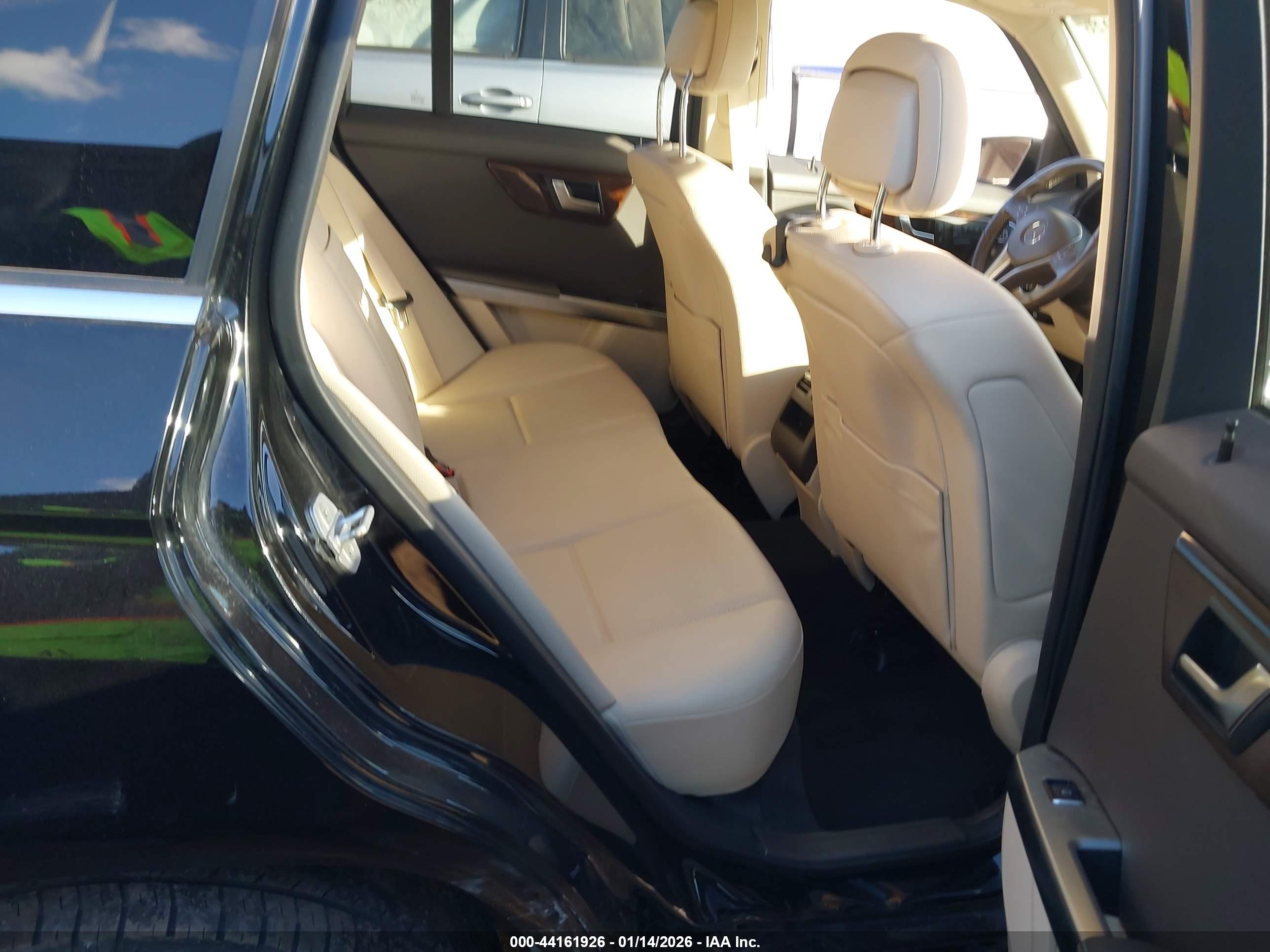 MERCEDES-BENZ GLK image 8