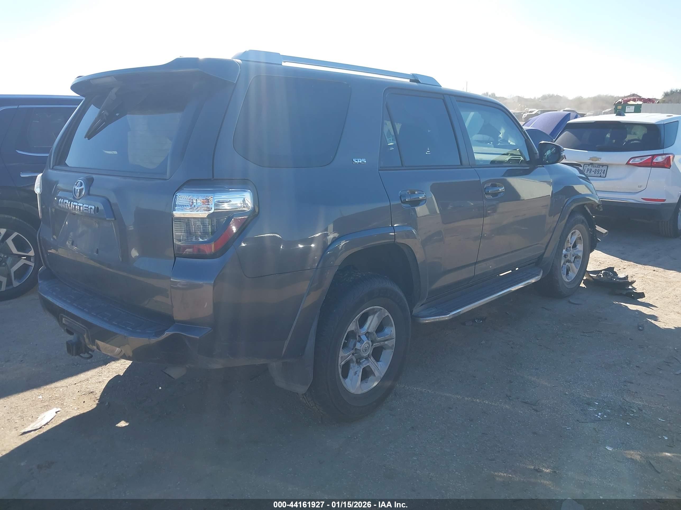 TOYOTA 4RUNNER image 4
