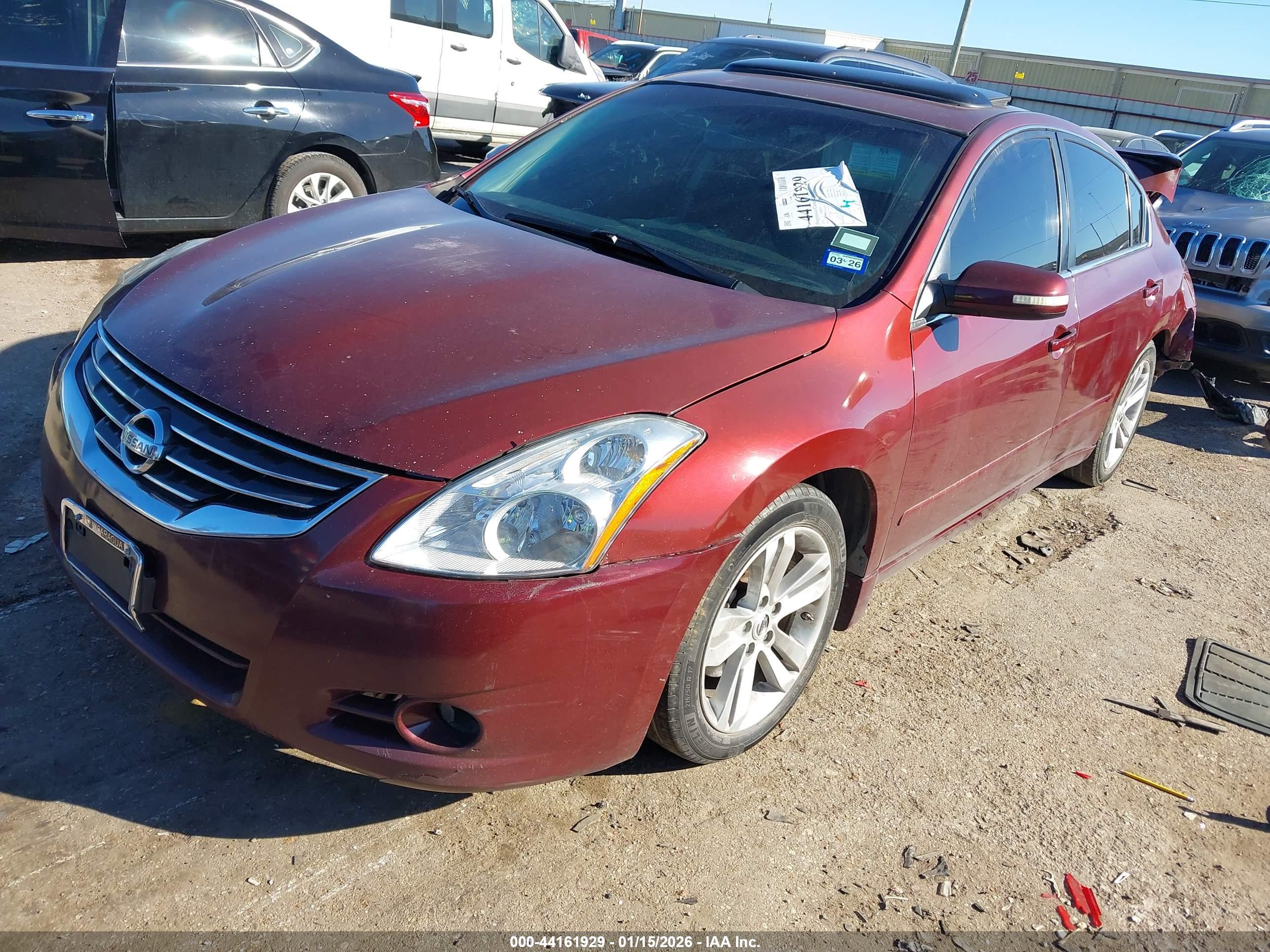 NISSAN ALTIMA image 2