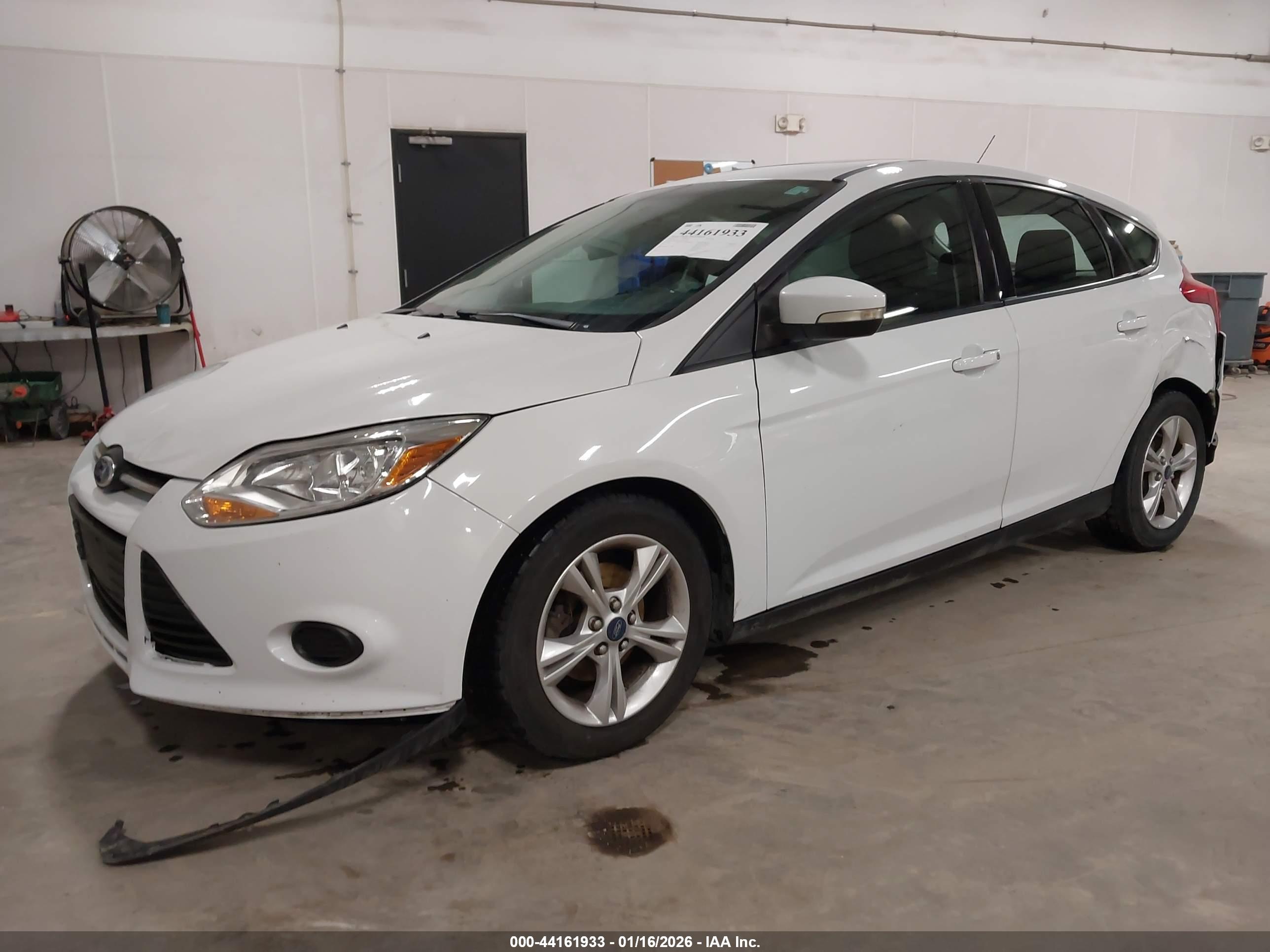 FORD FOCUS image 2