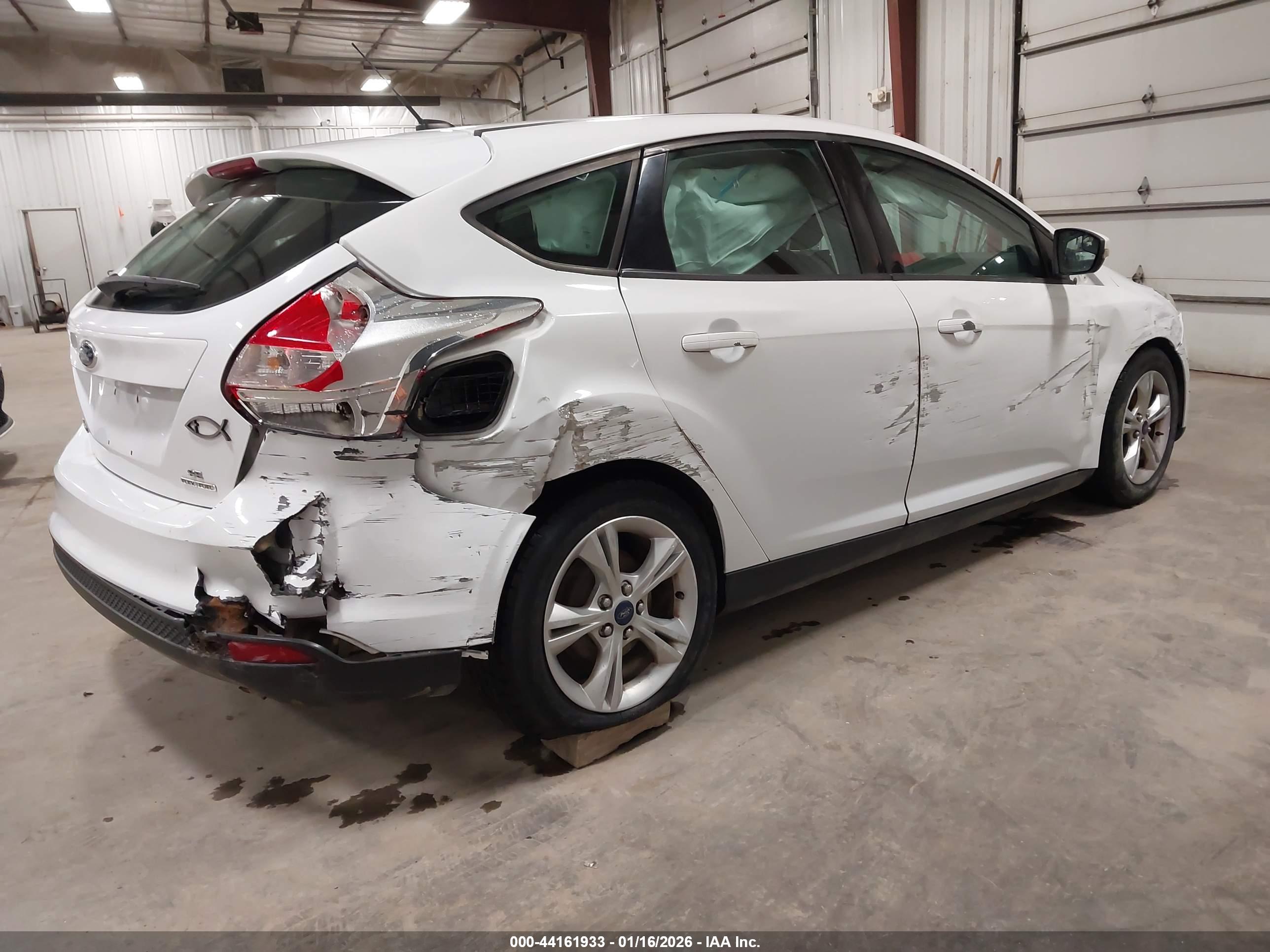 FORD FOCUS image 4