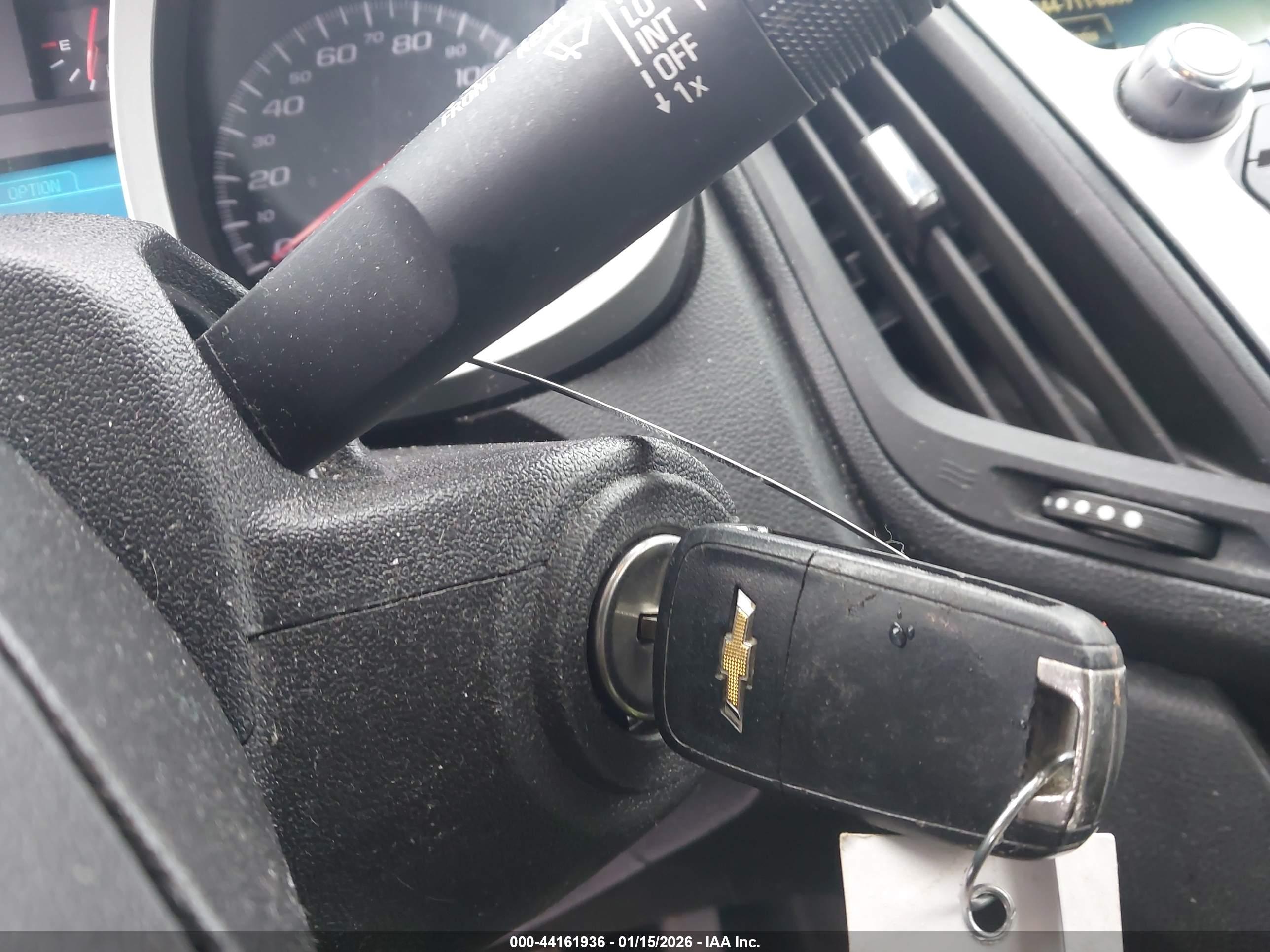CHEVROLET EQUINOX image 11