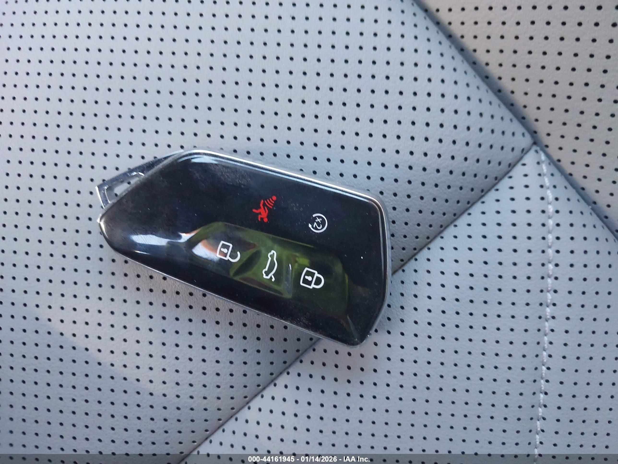 VOLKSWAGEN TIGUAN image 11