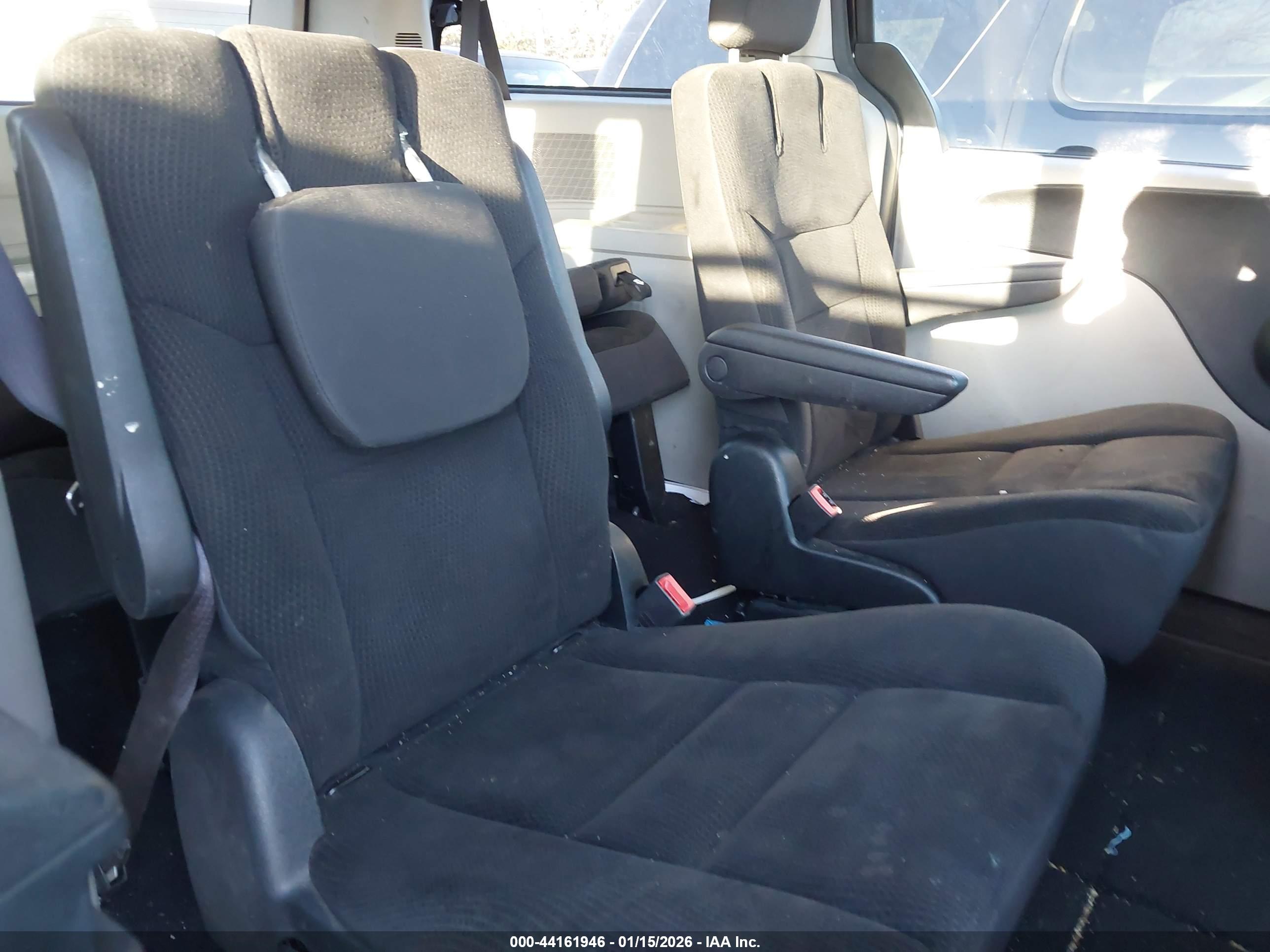 DODGE GRAND image 8