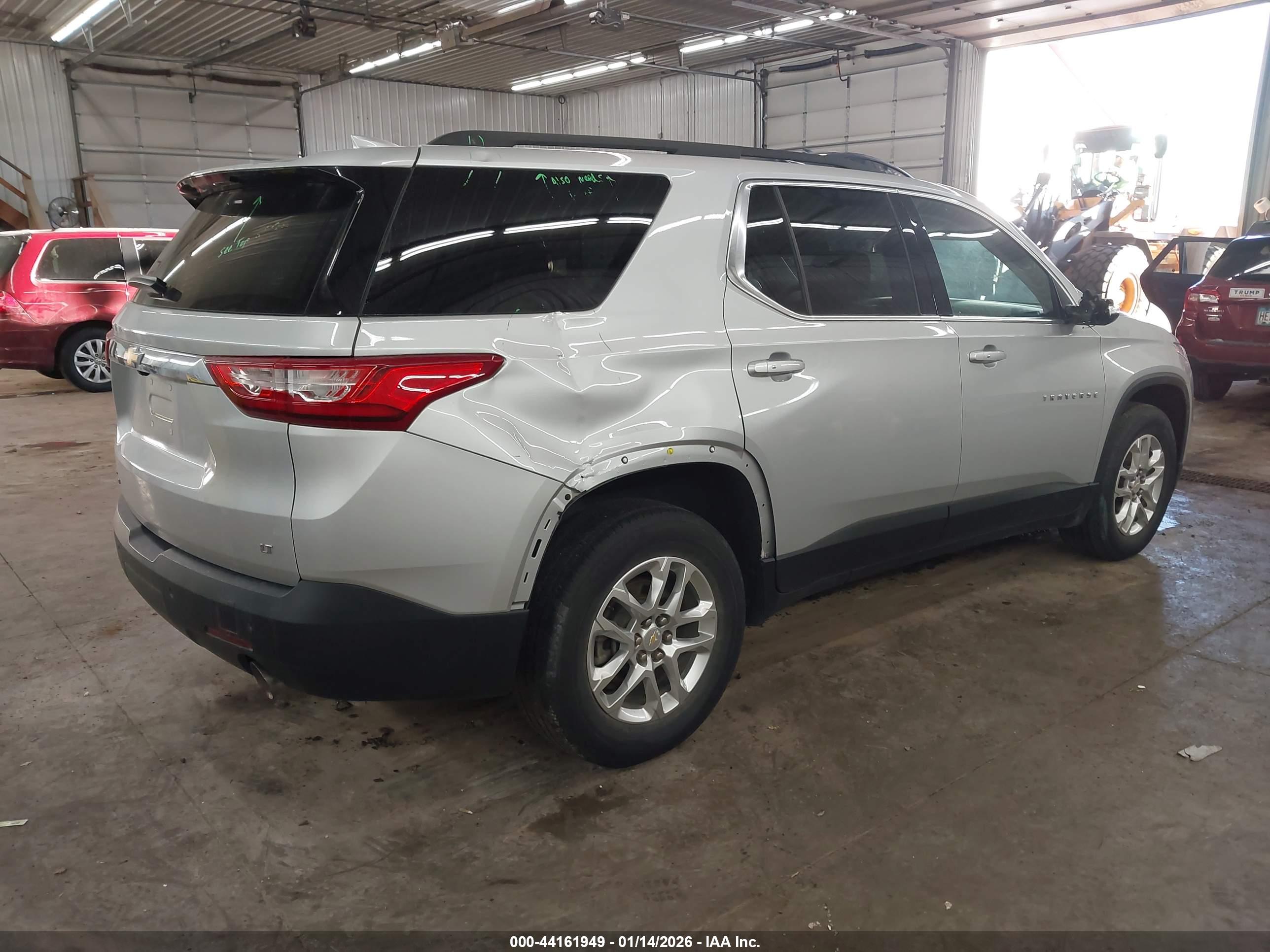 CHEVROLET TRAVERSE image 4