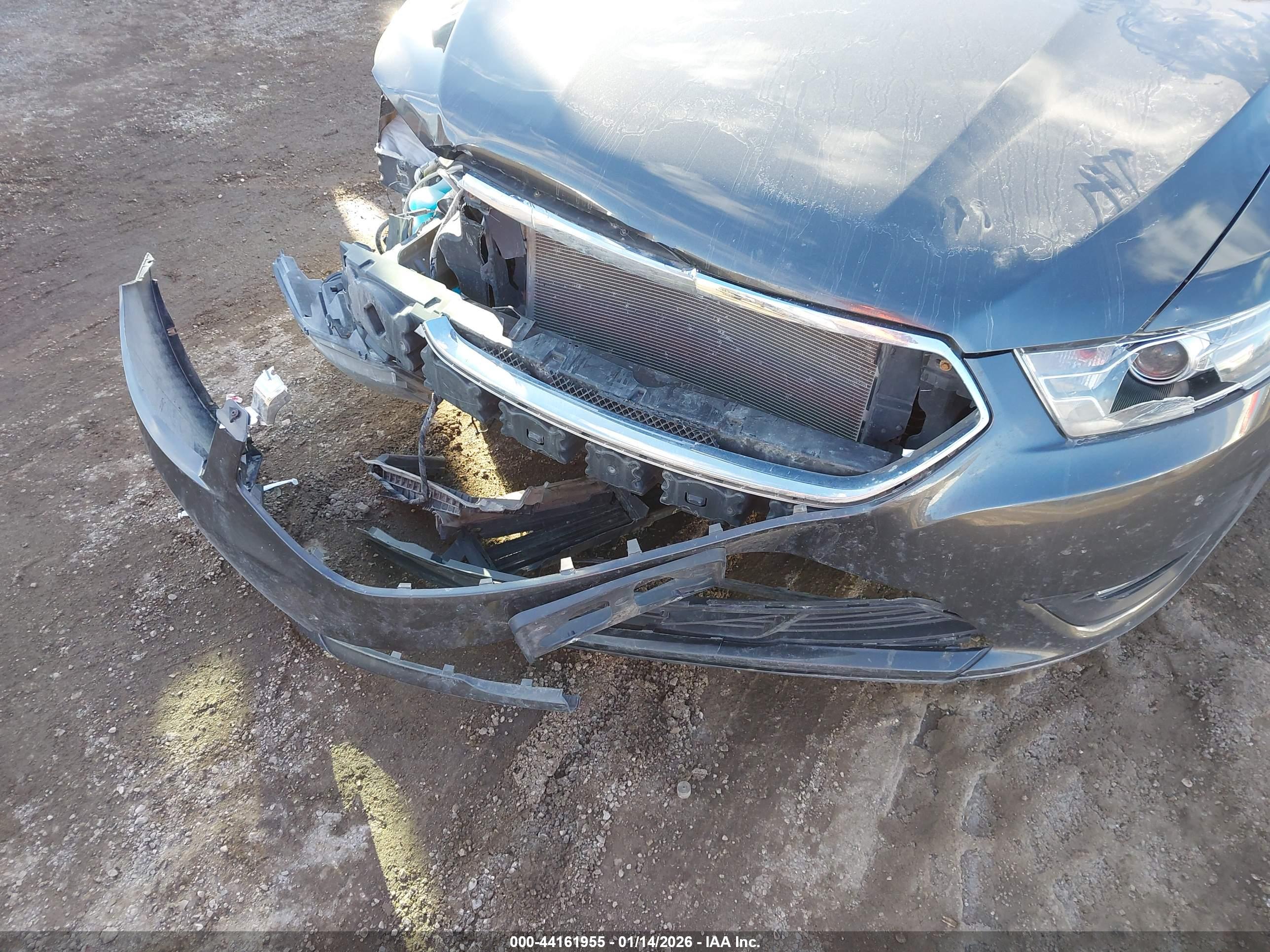 FORD TAURUS image 6