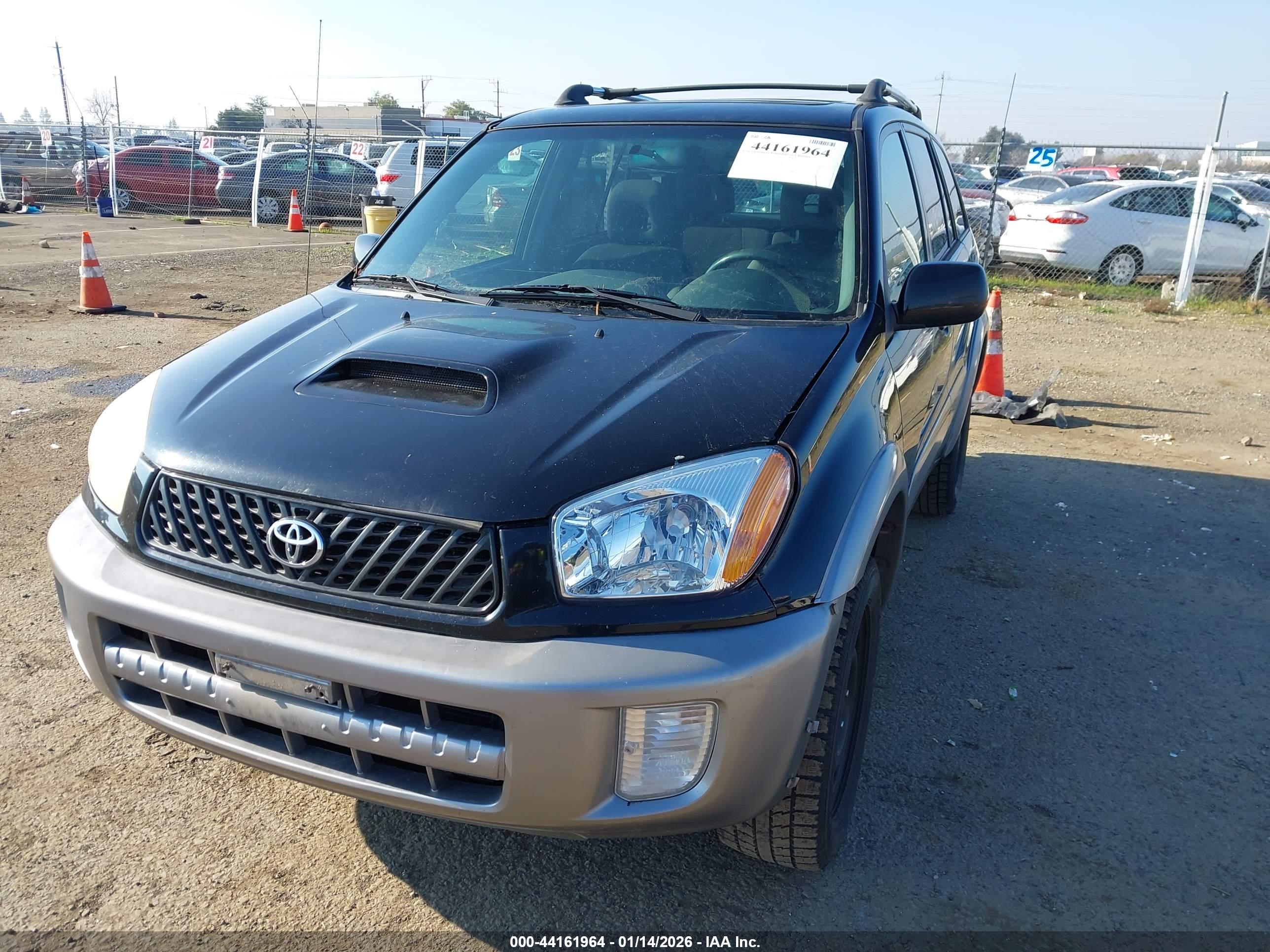 TOYOTA RAV4 image 2