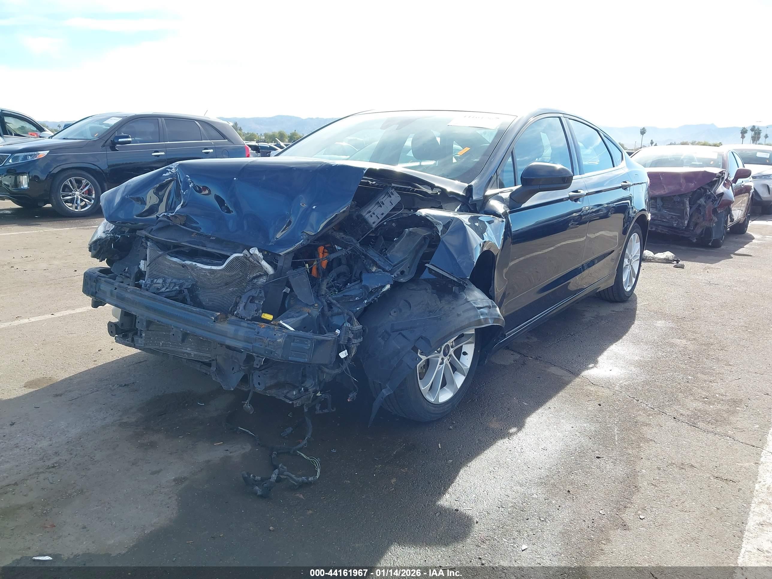 FORD FUSION image 6