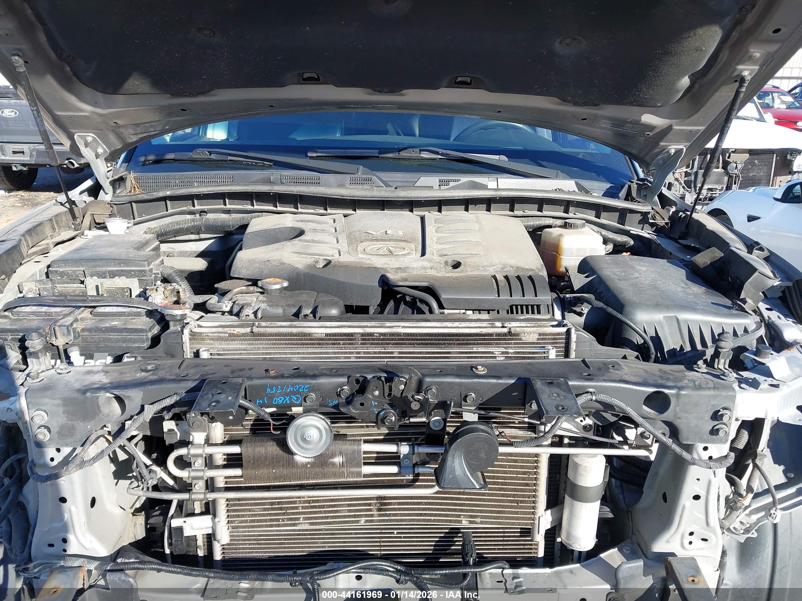 INFINITI QX80 image 10