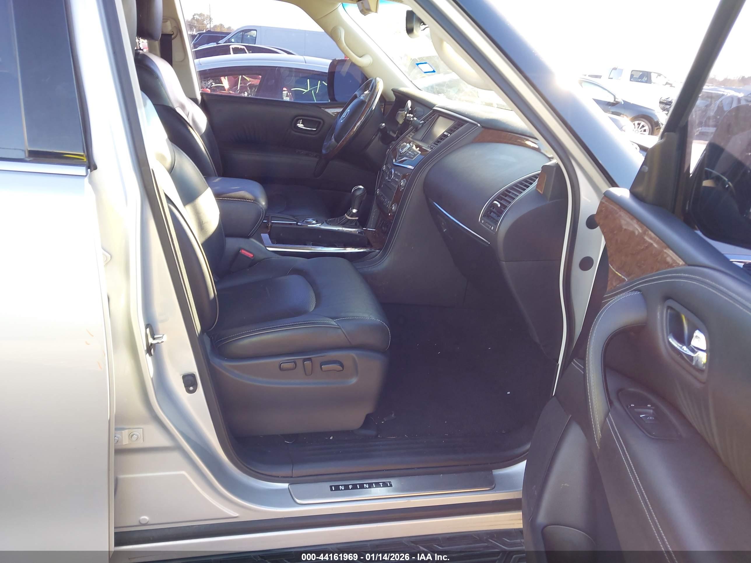 INFINITI QX80 image 5