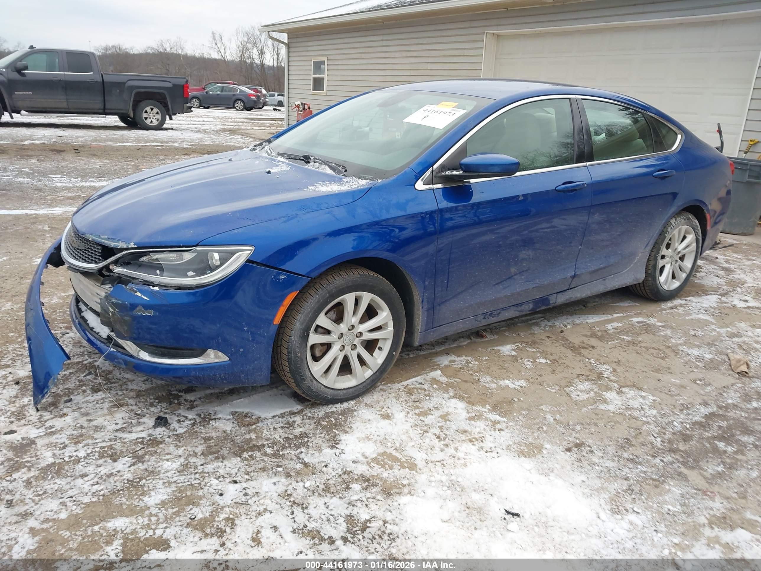 CHRYSLER 200 image 2