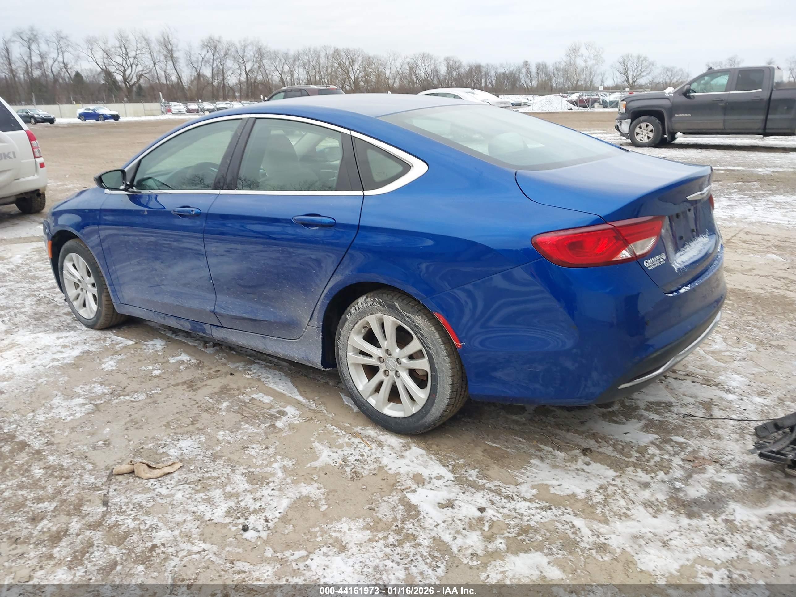 CHRYSLER 200 image 3