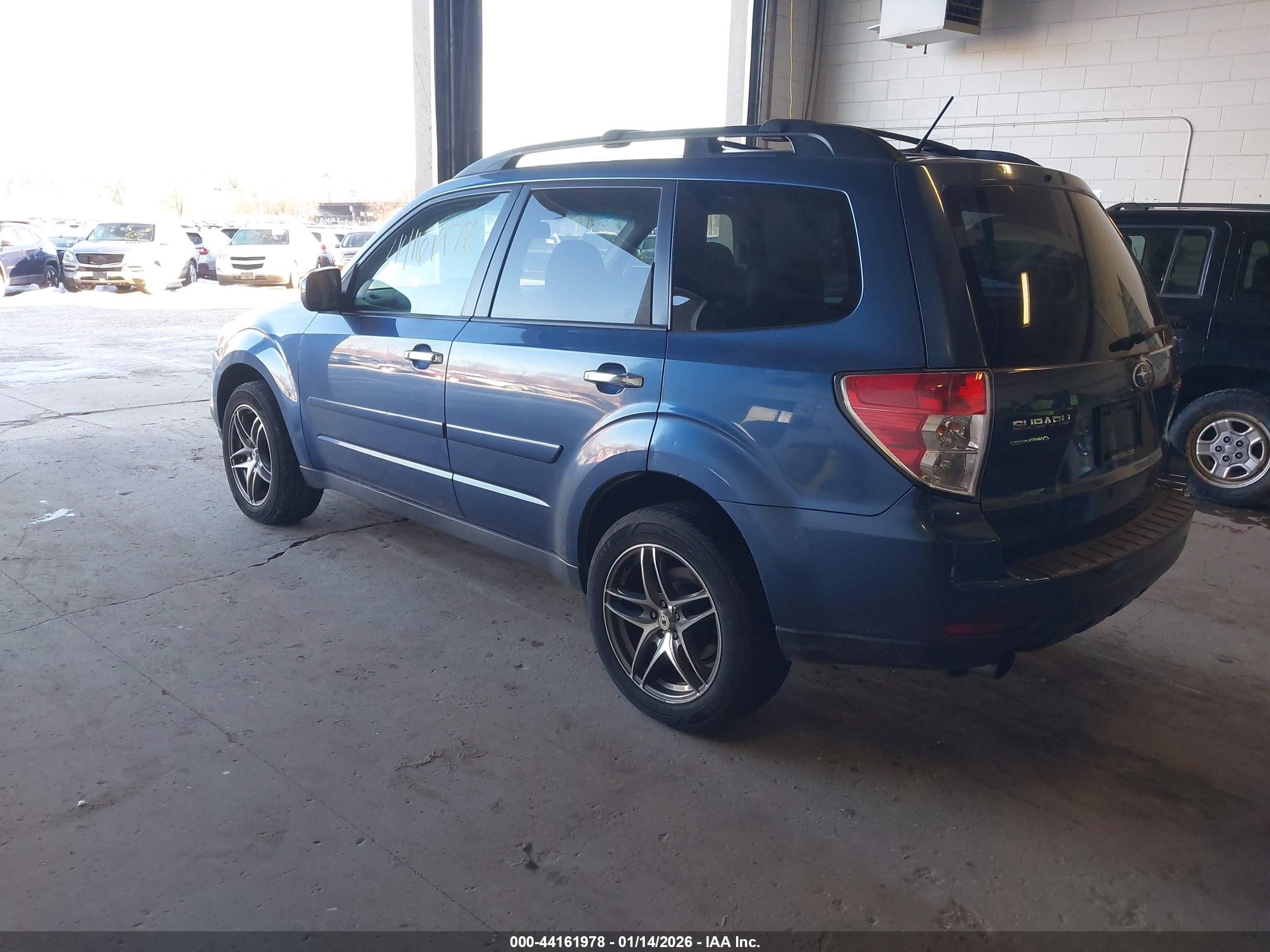 SUBARU FORESTER image 3