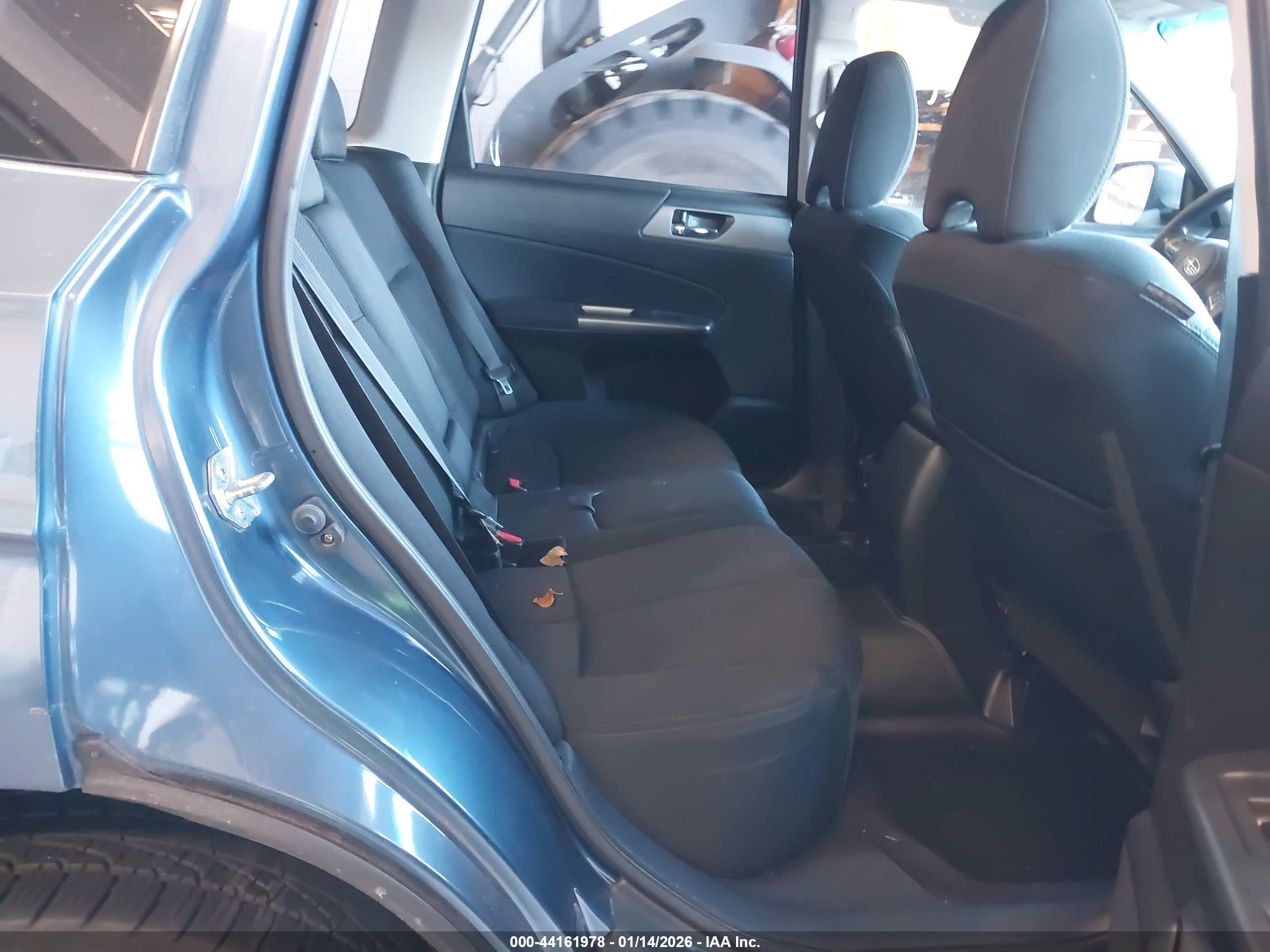 SUBARU FORESTER image 8
