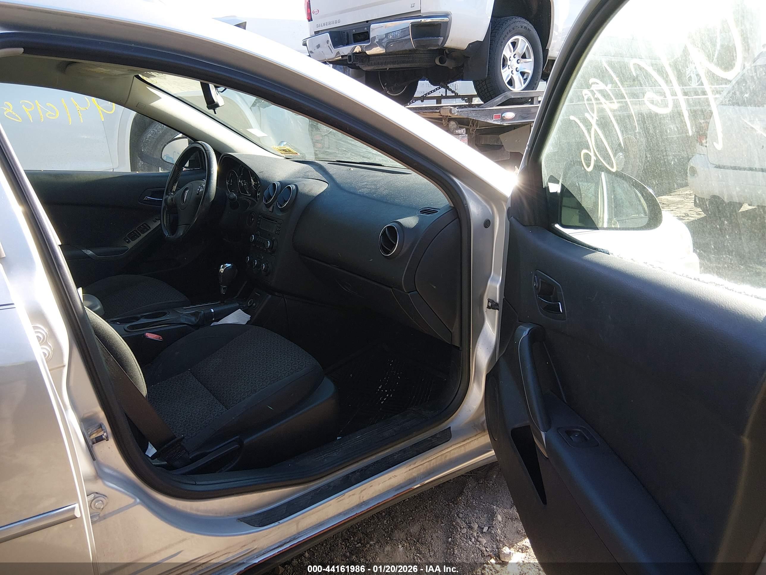 PONTIAC G6 image 5