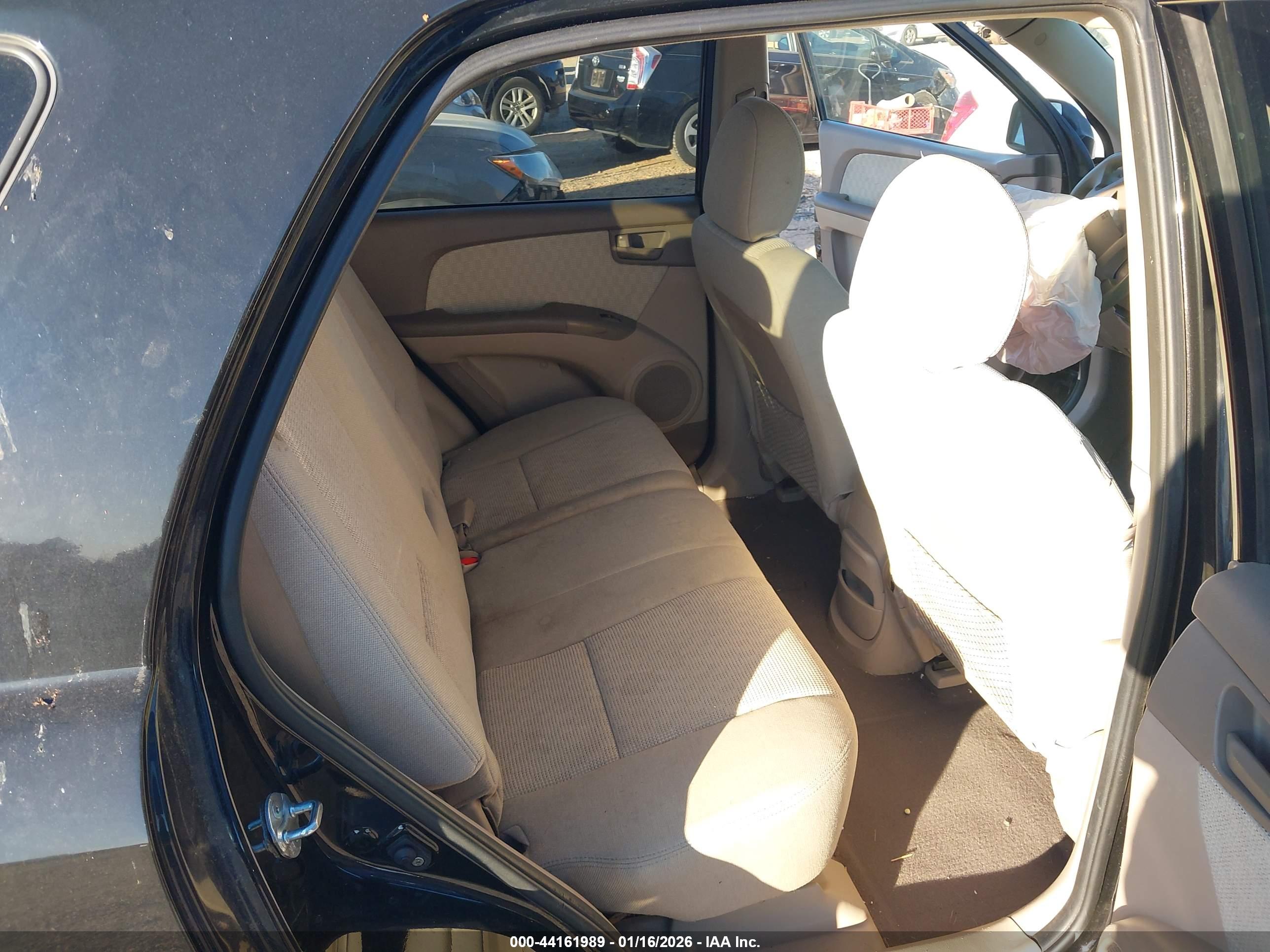 KIA SPORTAGE image 8