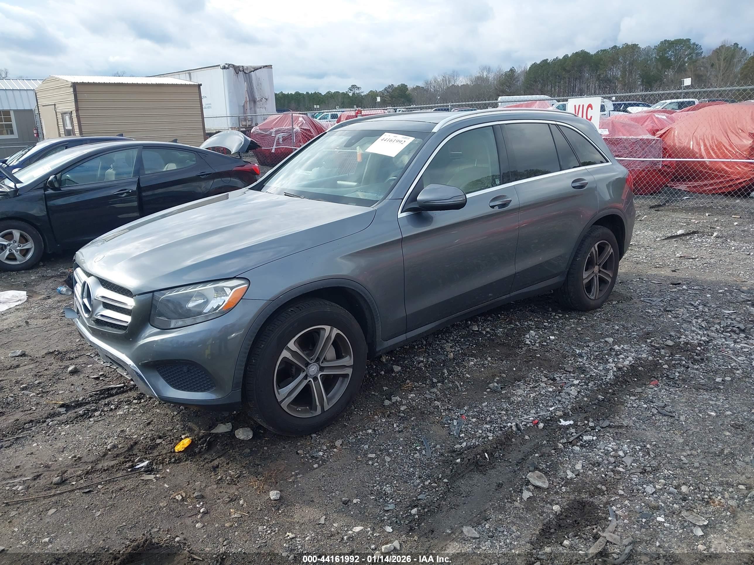 MERCEDES-BENZ GLC image 2