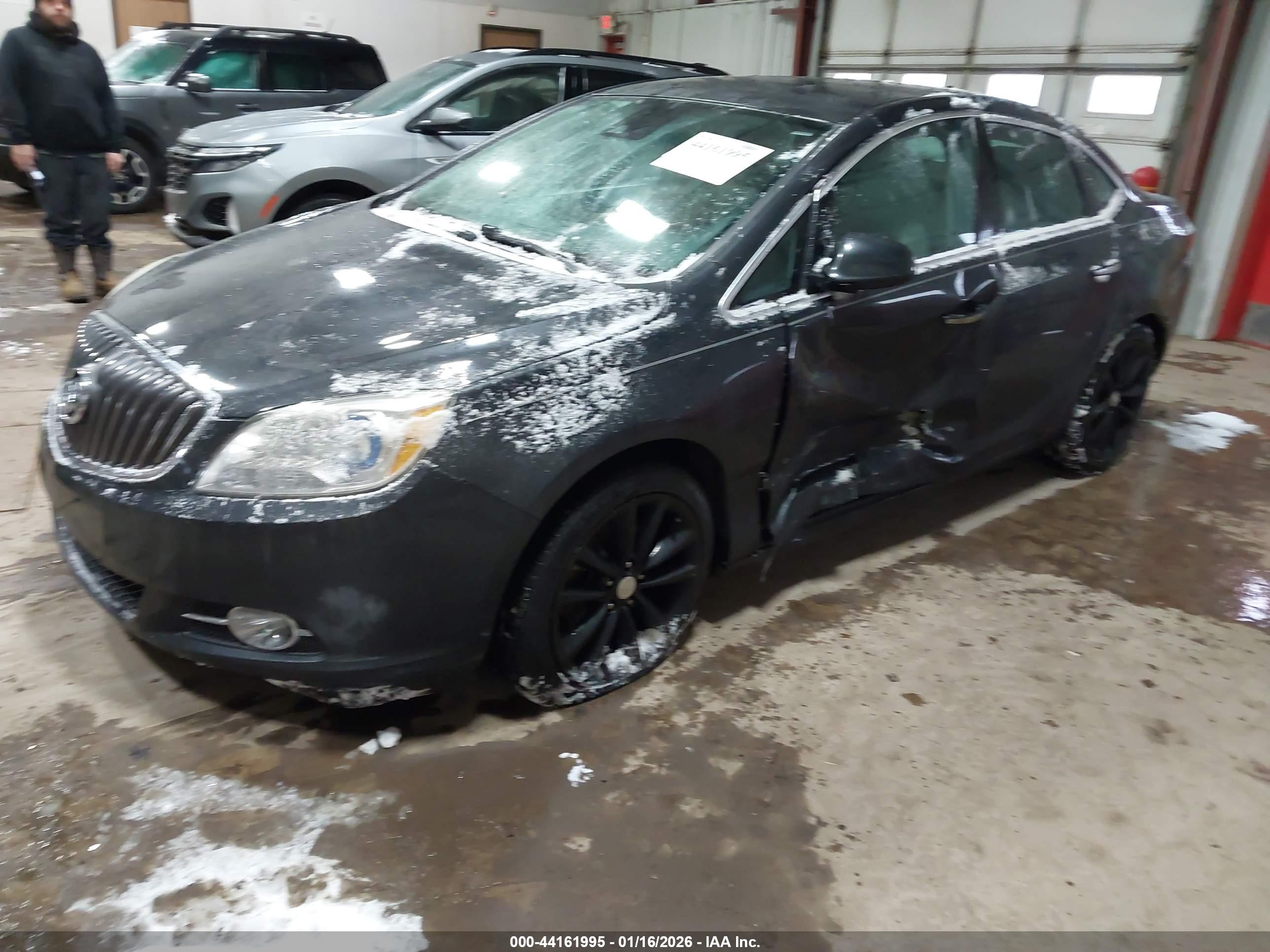 BUICK VERANO image 2