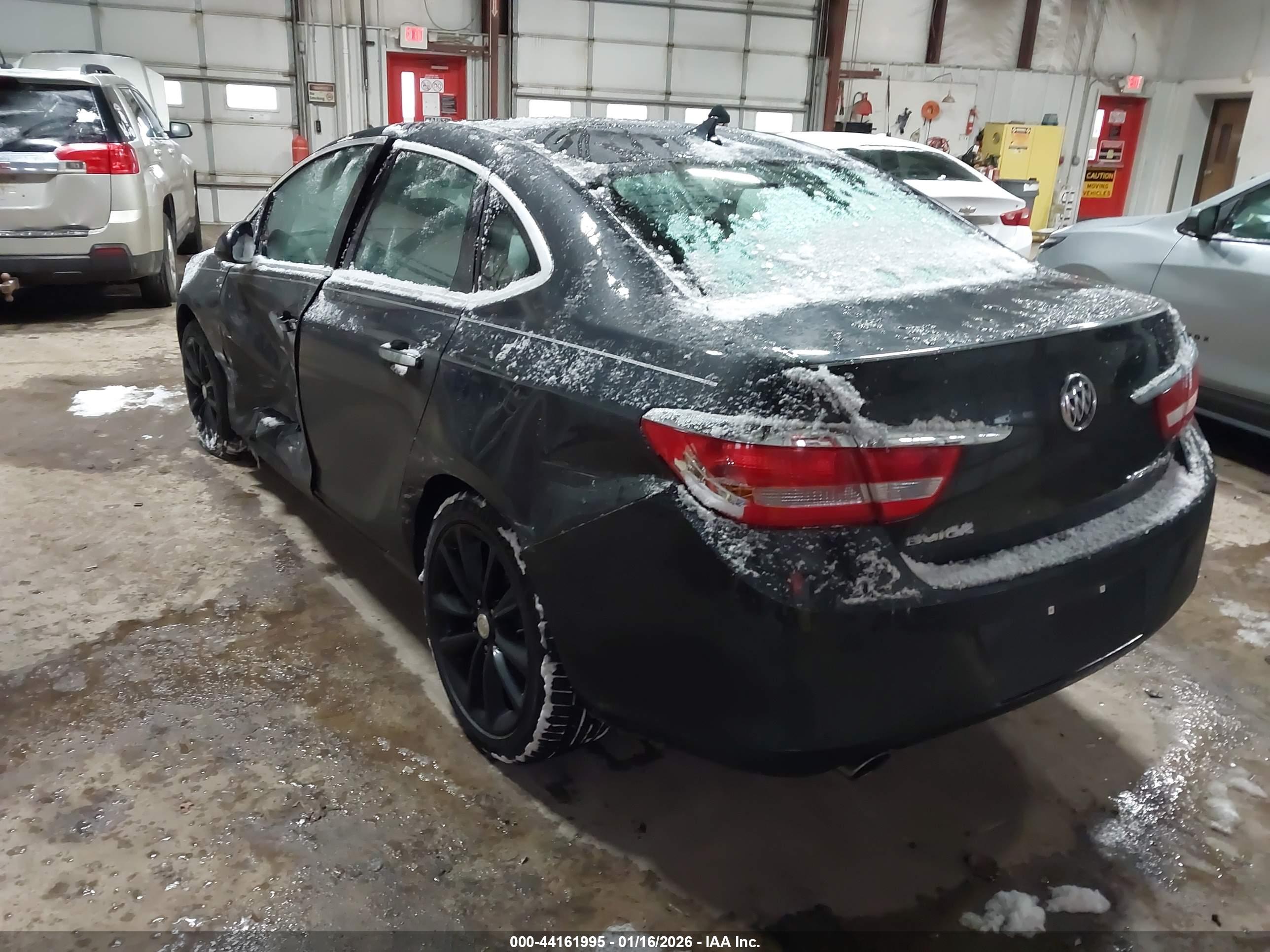 BUICK VERANO image 3