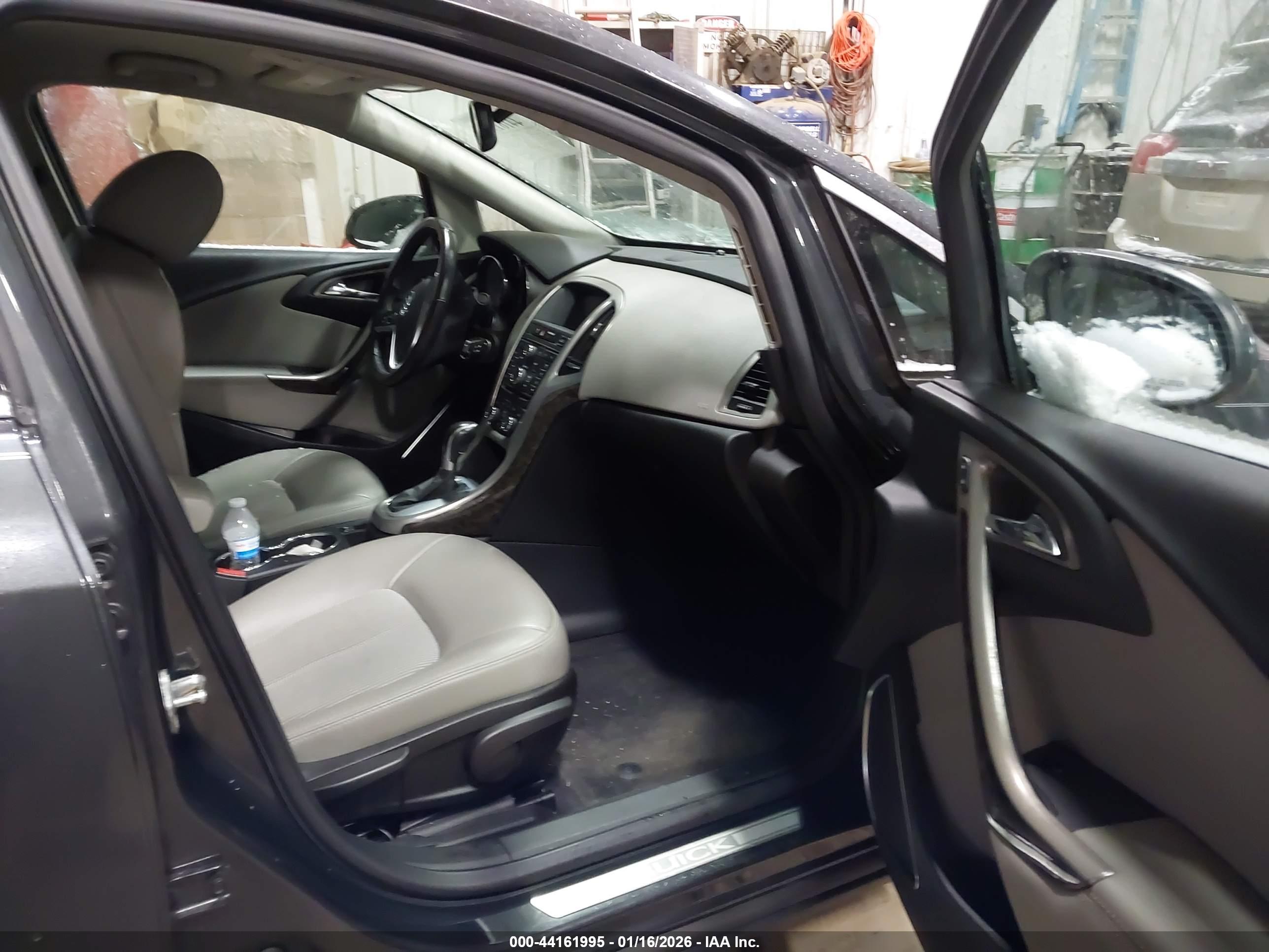 BUICK VERANO image 5