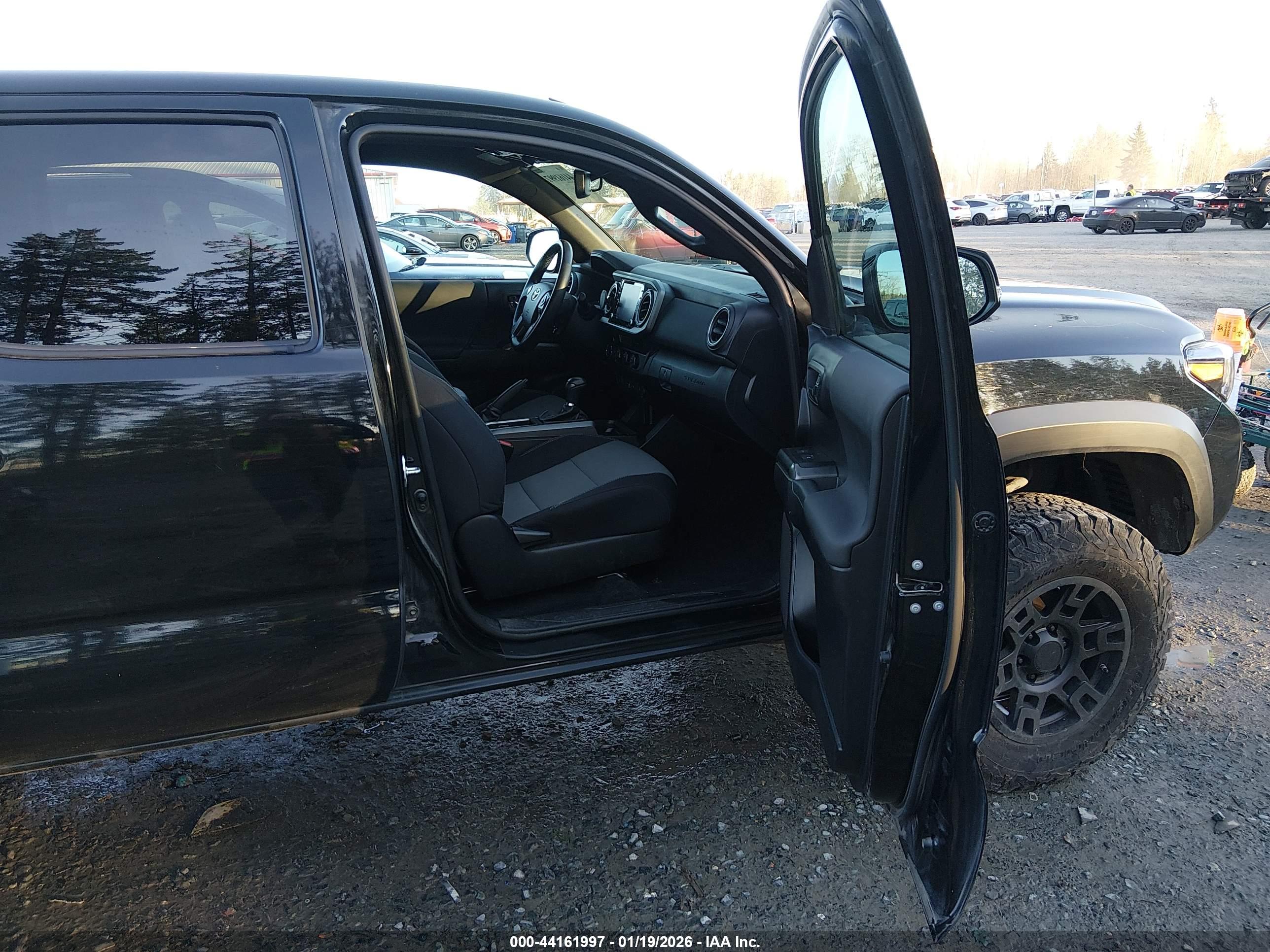 TOYOTA TACOMA image 5