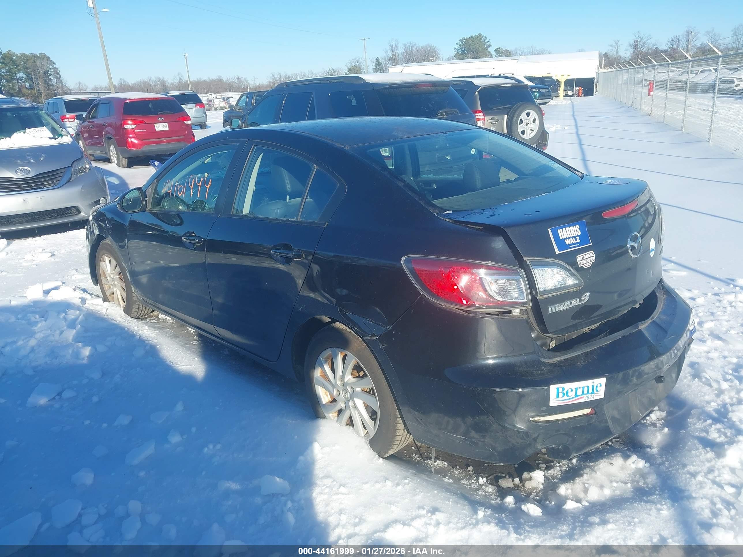 MAZDA MAZDA3 image 3
