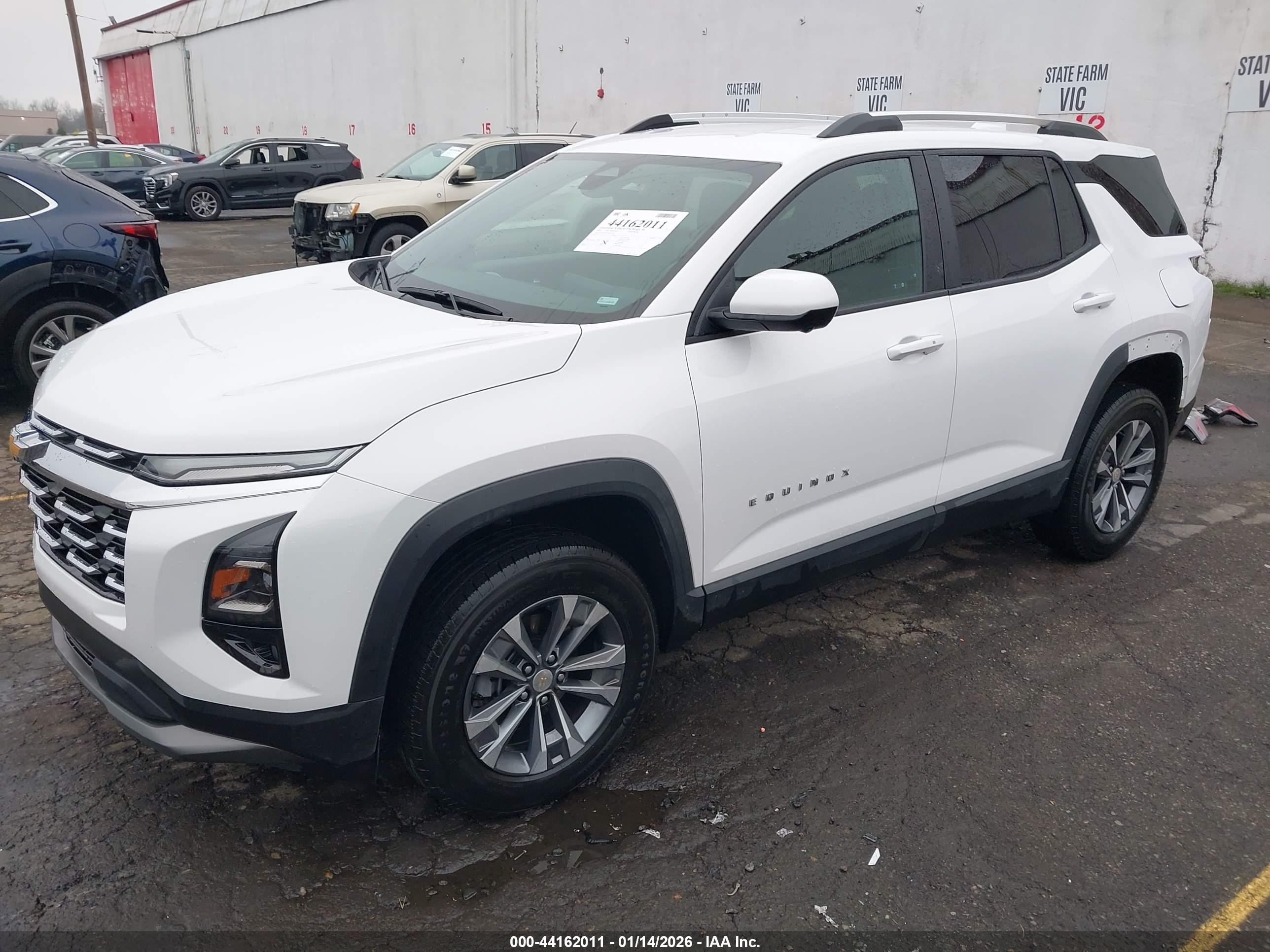 CHEVROLET EQUINOX image 2