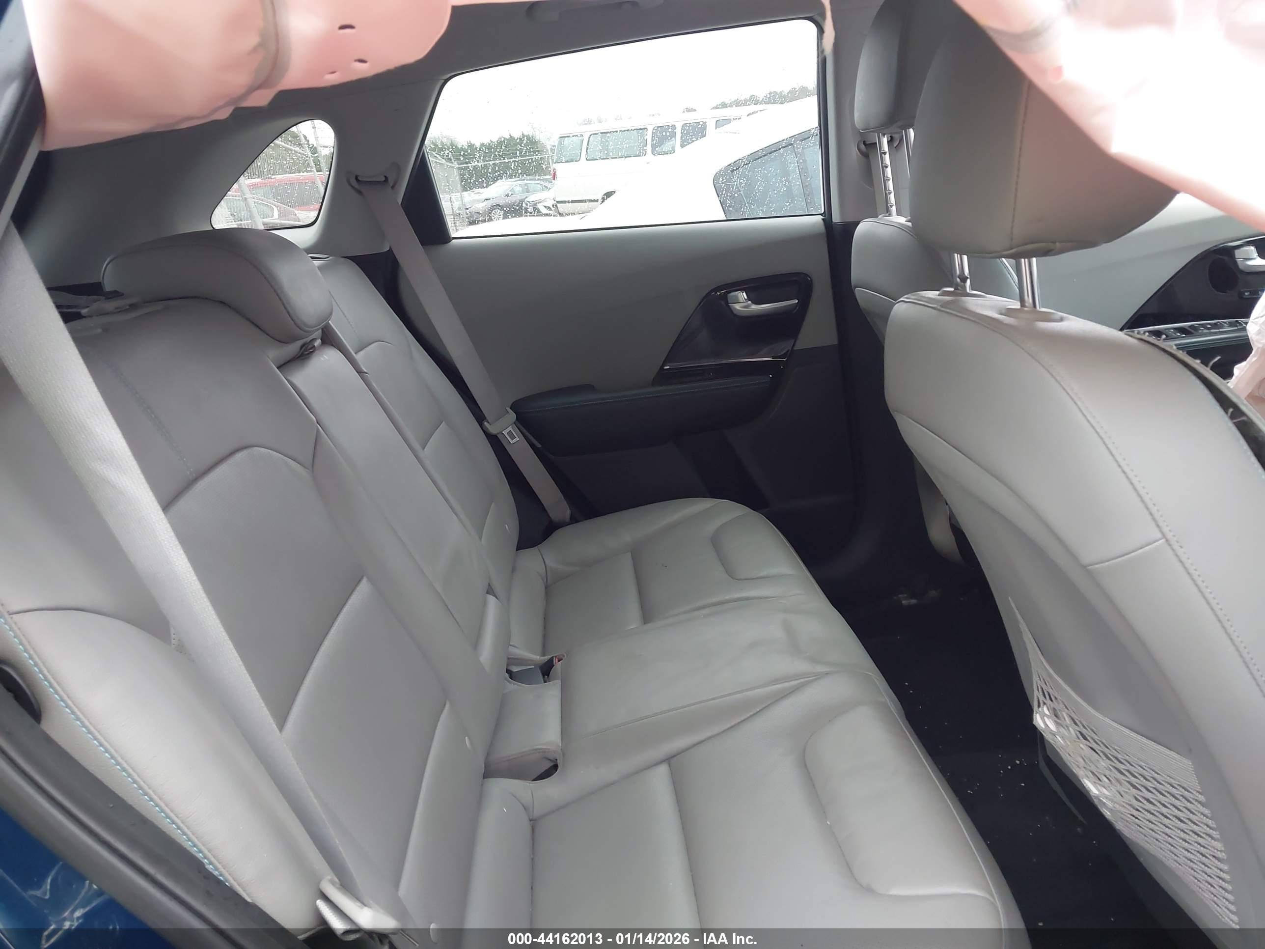 KIA NIRO image 8