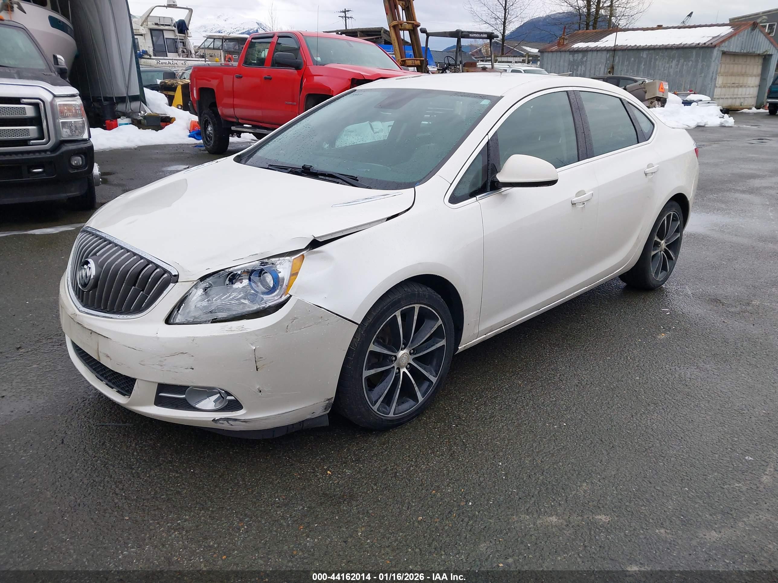 BUICK VERANO image 2