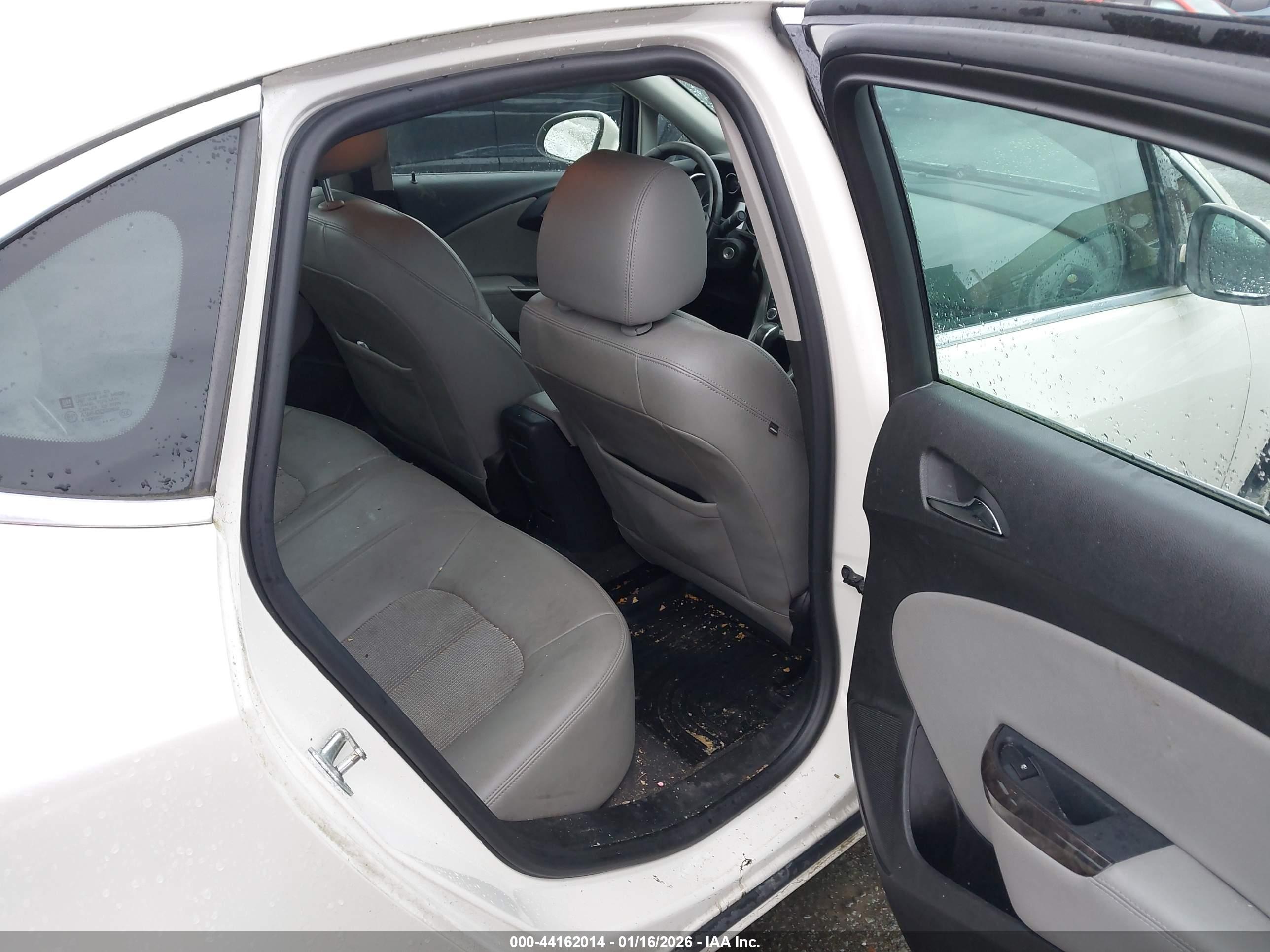 BUICK VERANO image 8