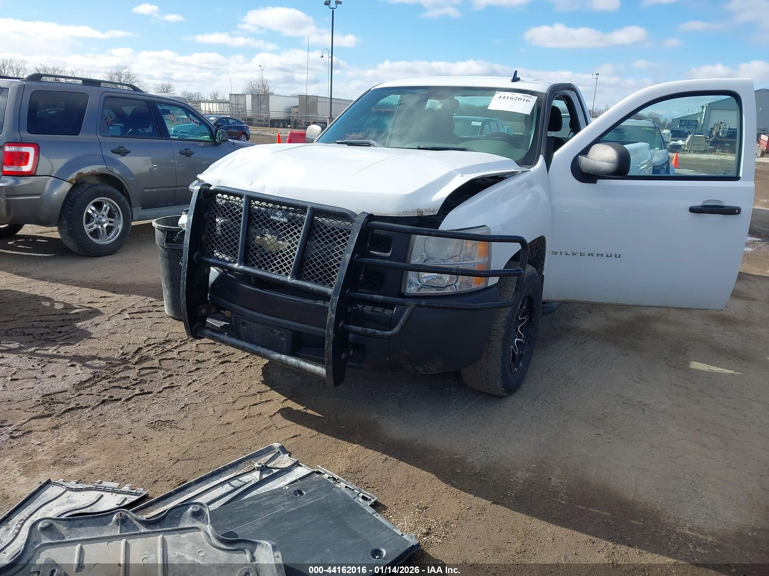 CHEVROLET SILVERADO image 2