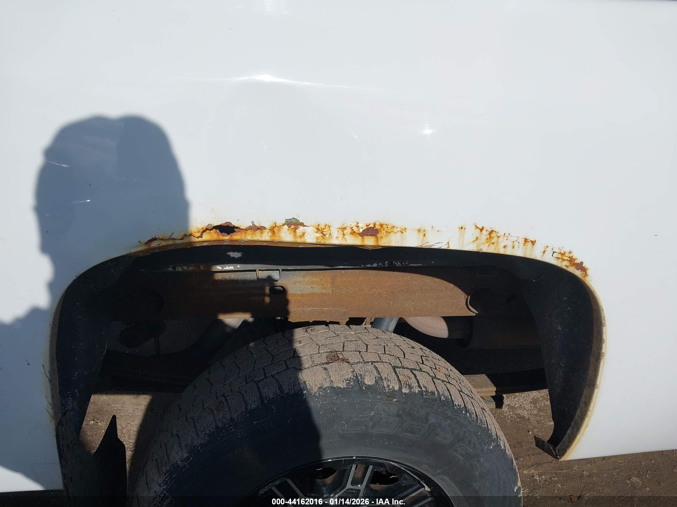CHEVROLET SILVERADO image 6