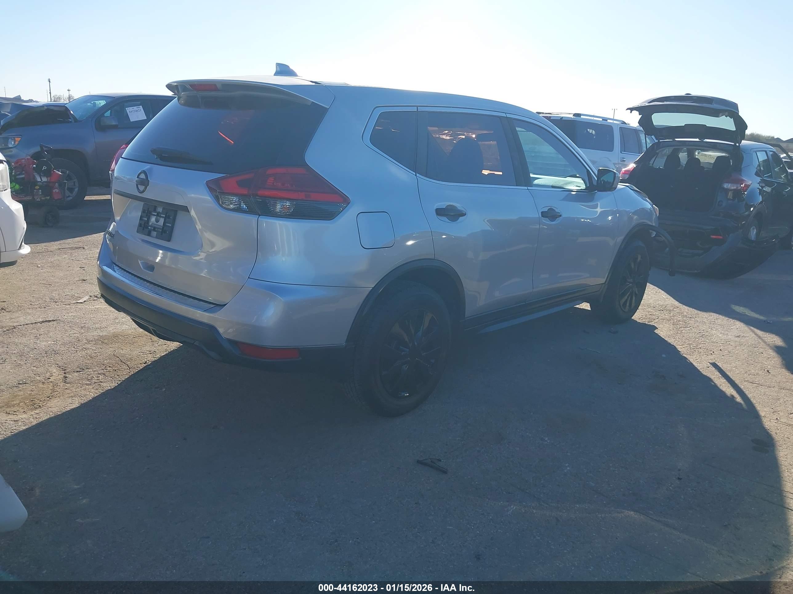 NISSAN ROGUE image 4