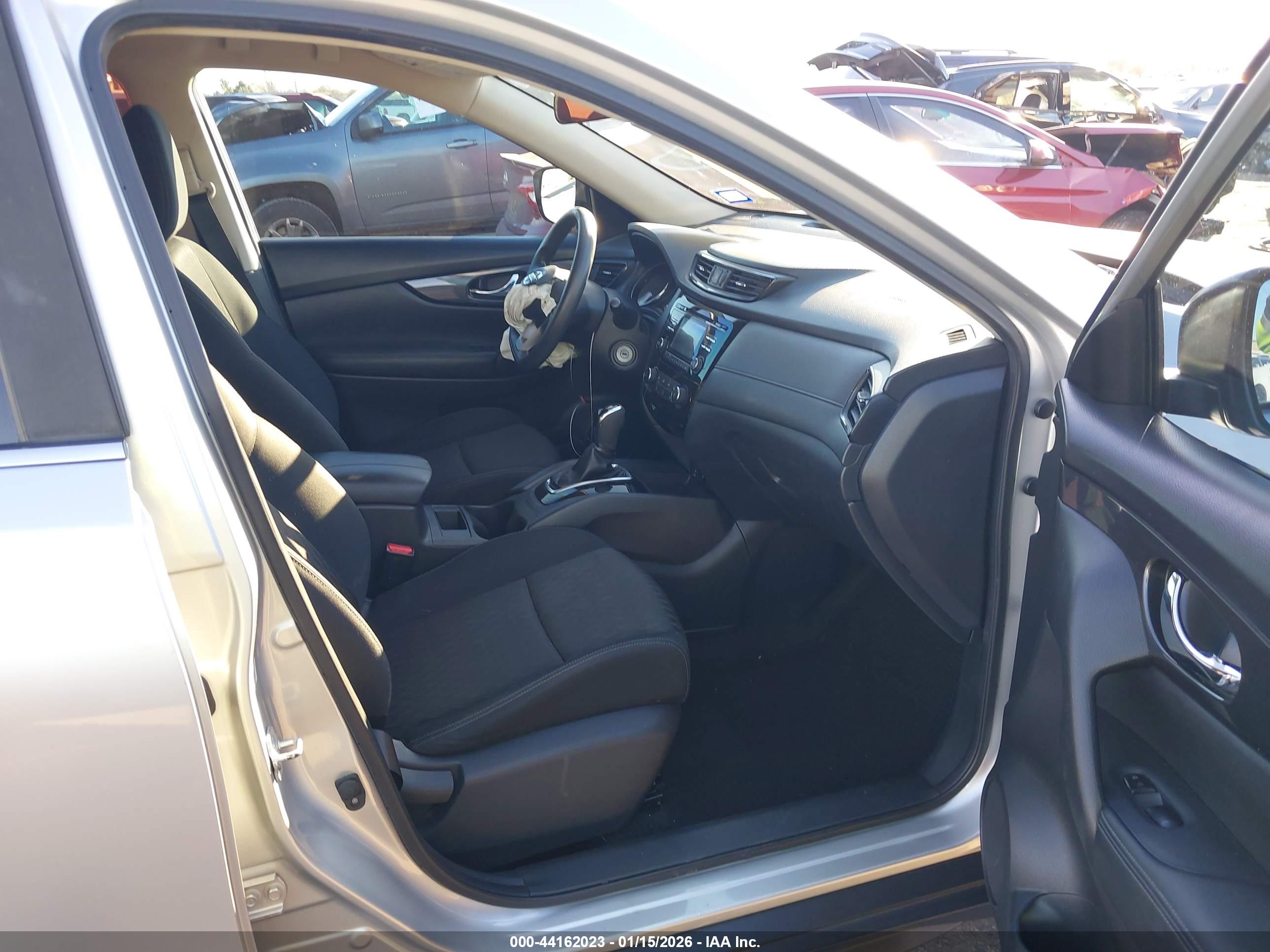 NISSAN ROGUE image 5